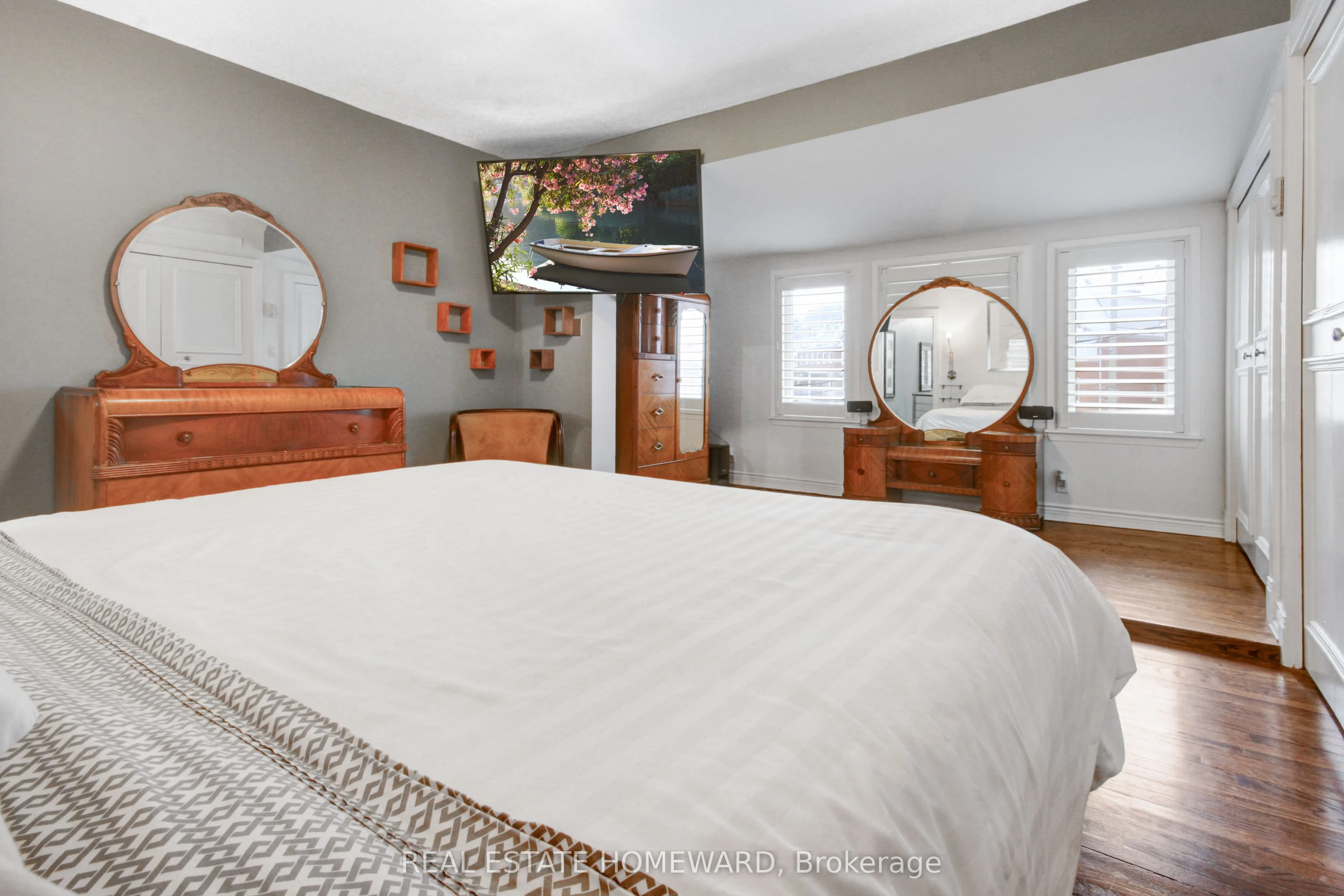 55 Woodbine Avenue