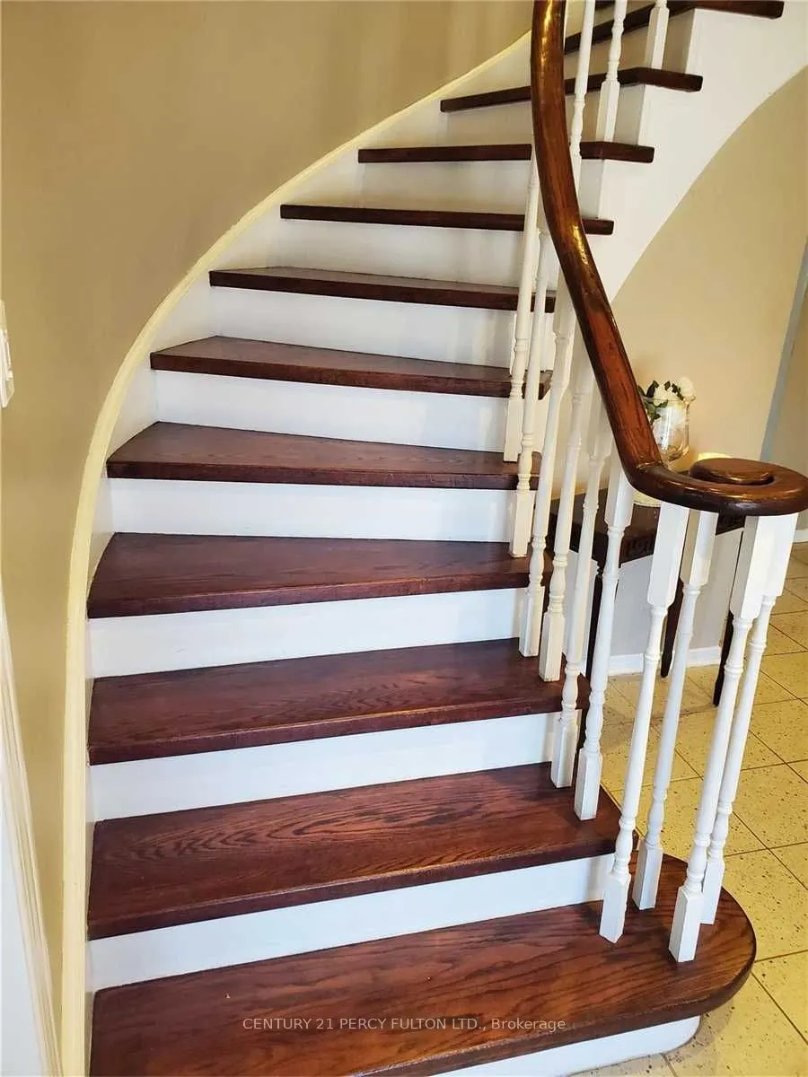 18 Gaslight Crescent