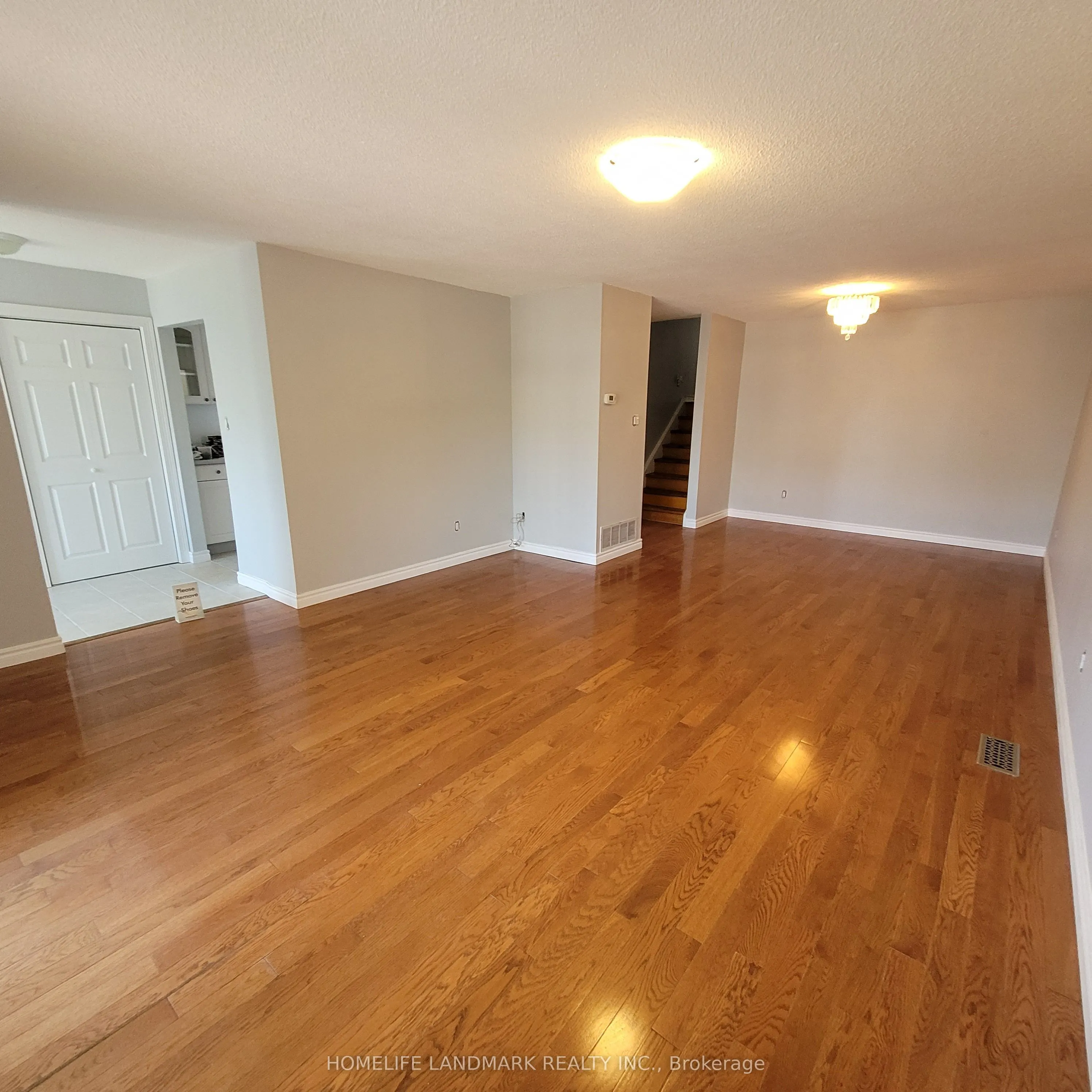 48 Kennaley Crescent, #Upper