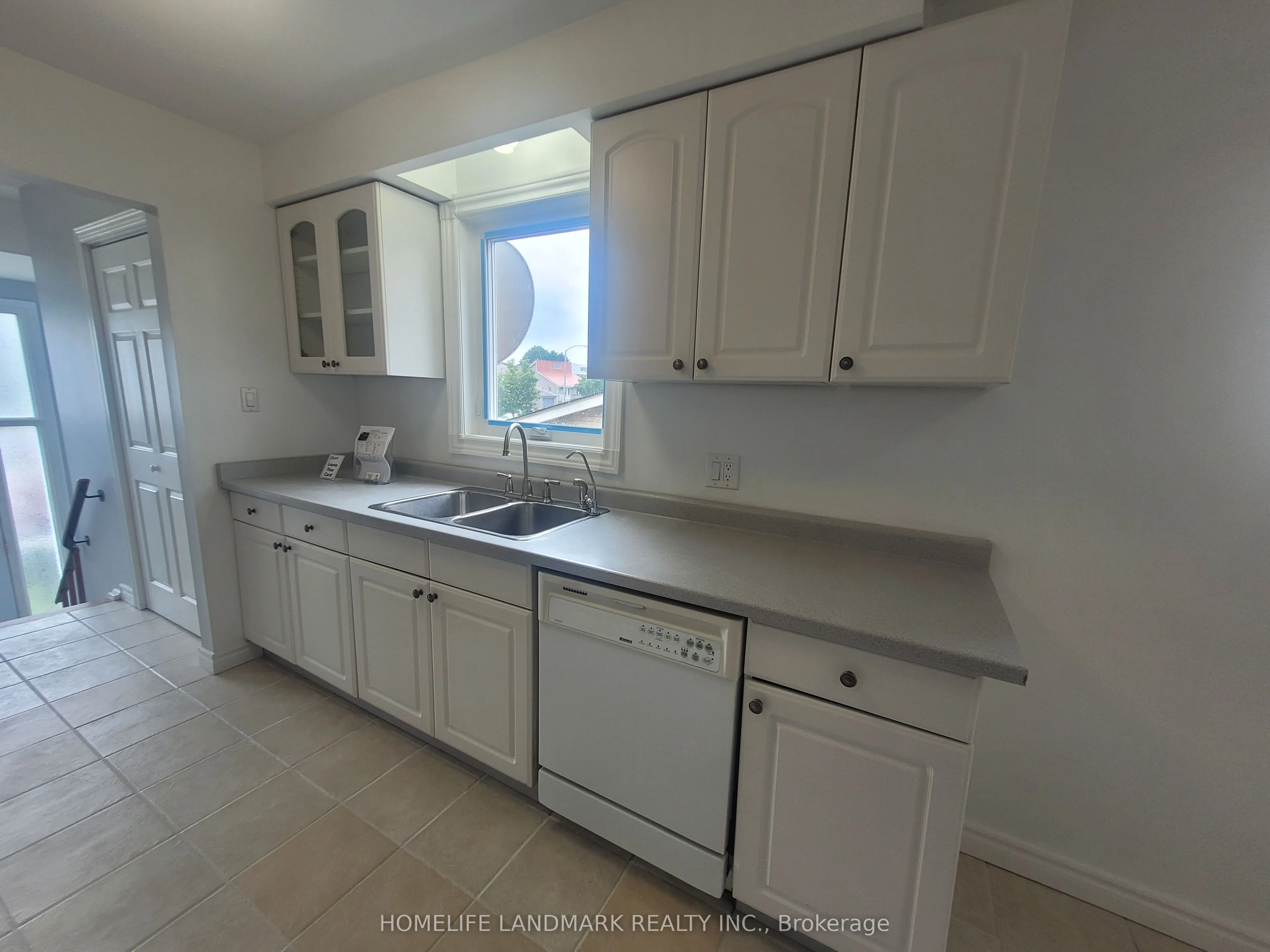 48 Kennaley Crescent, #Upper