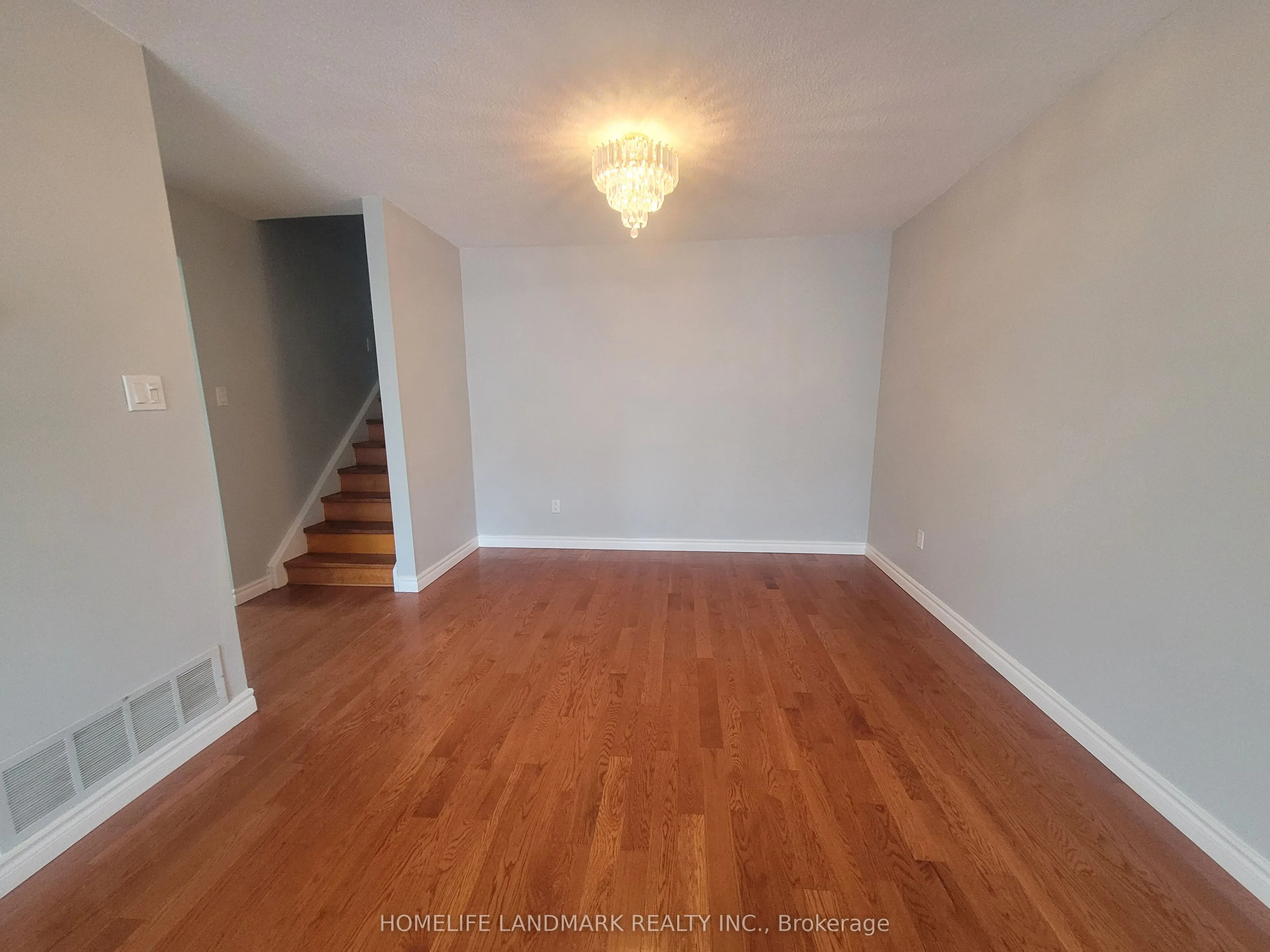 48 Kennaley Crescent, #Upper