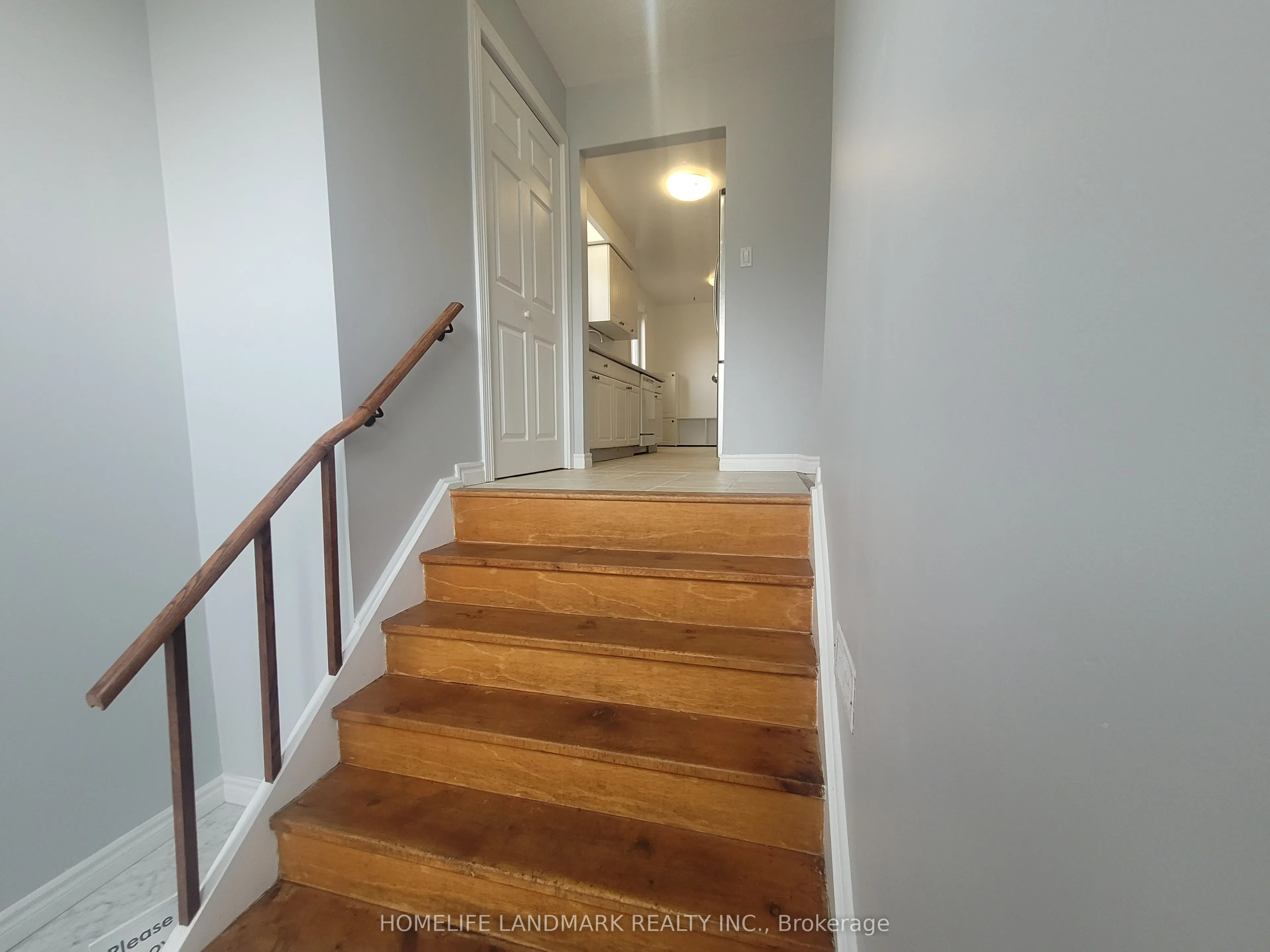 48 Kennaley Crescent, #Upper
