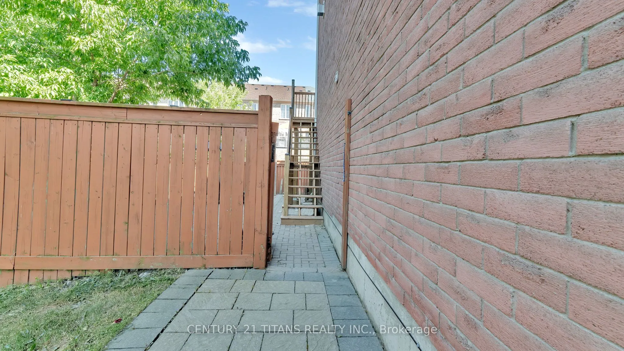 55 Wilkes Crescent
