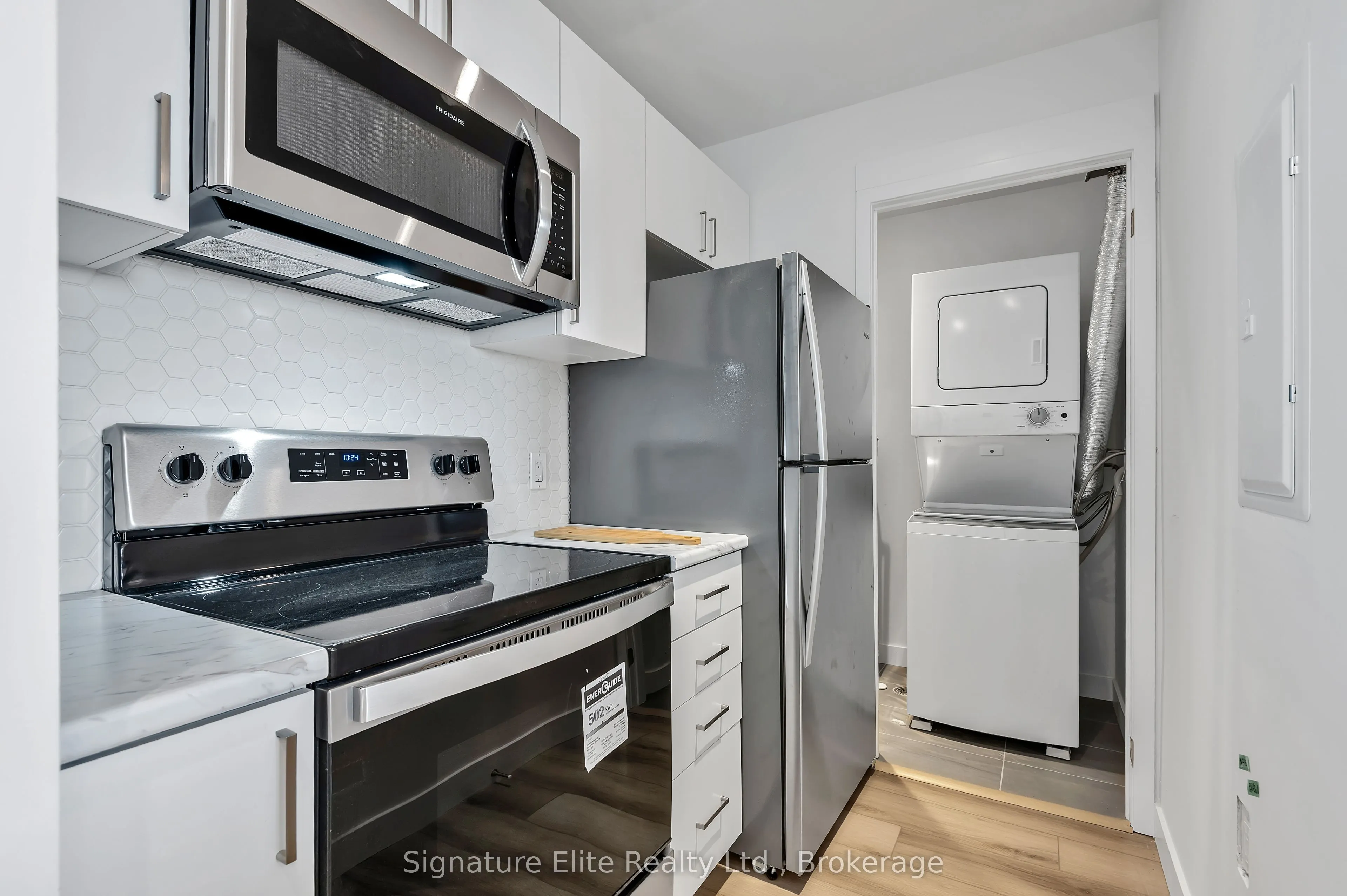 2382 Kingston Road, #403