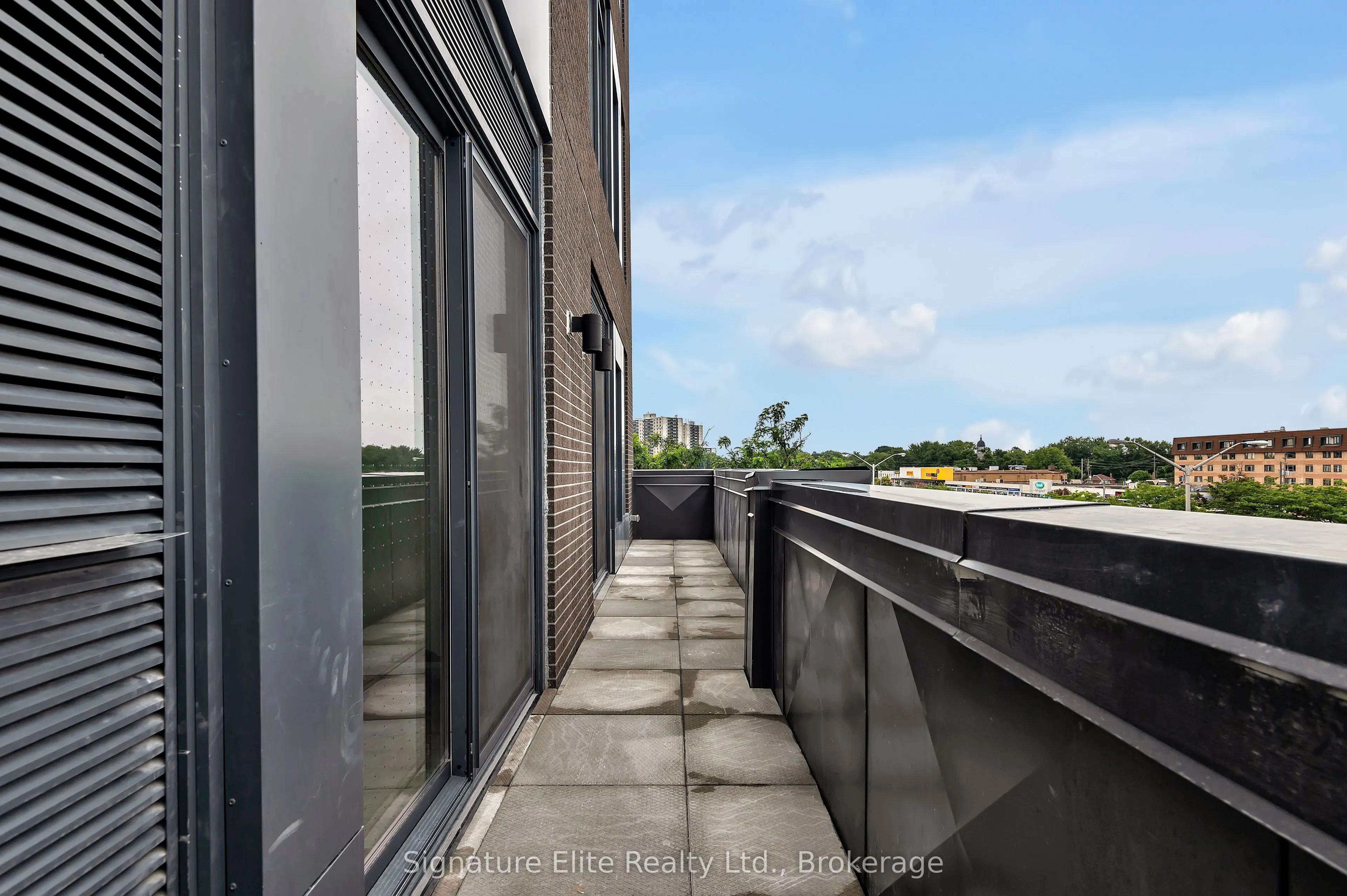 2382 Kingston Road, #403