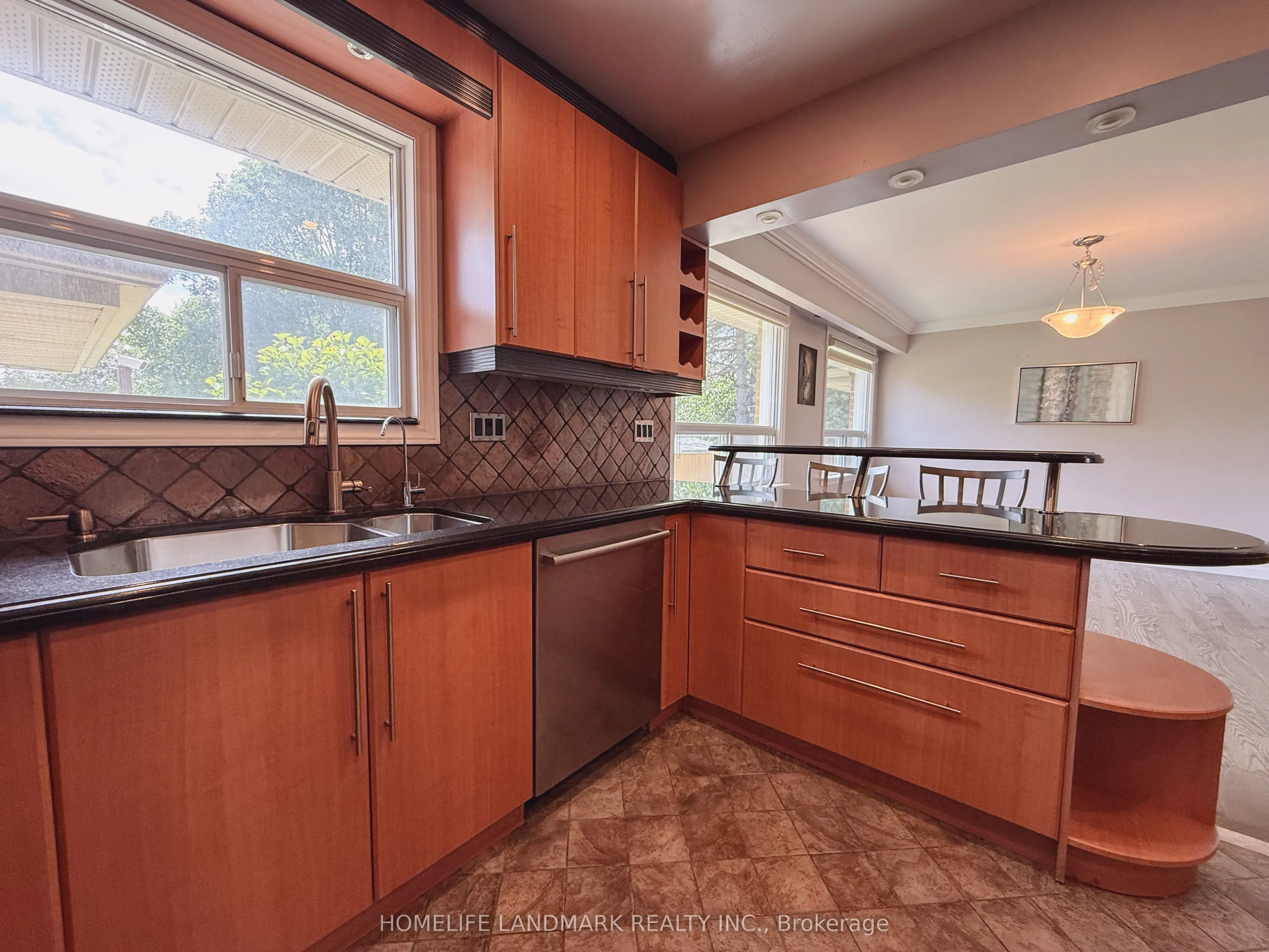 83 Emmeline Crescent