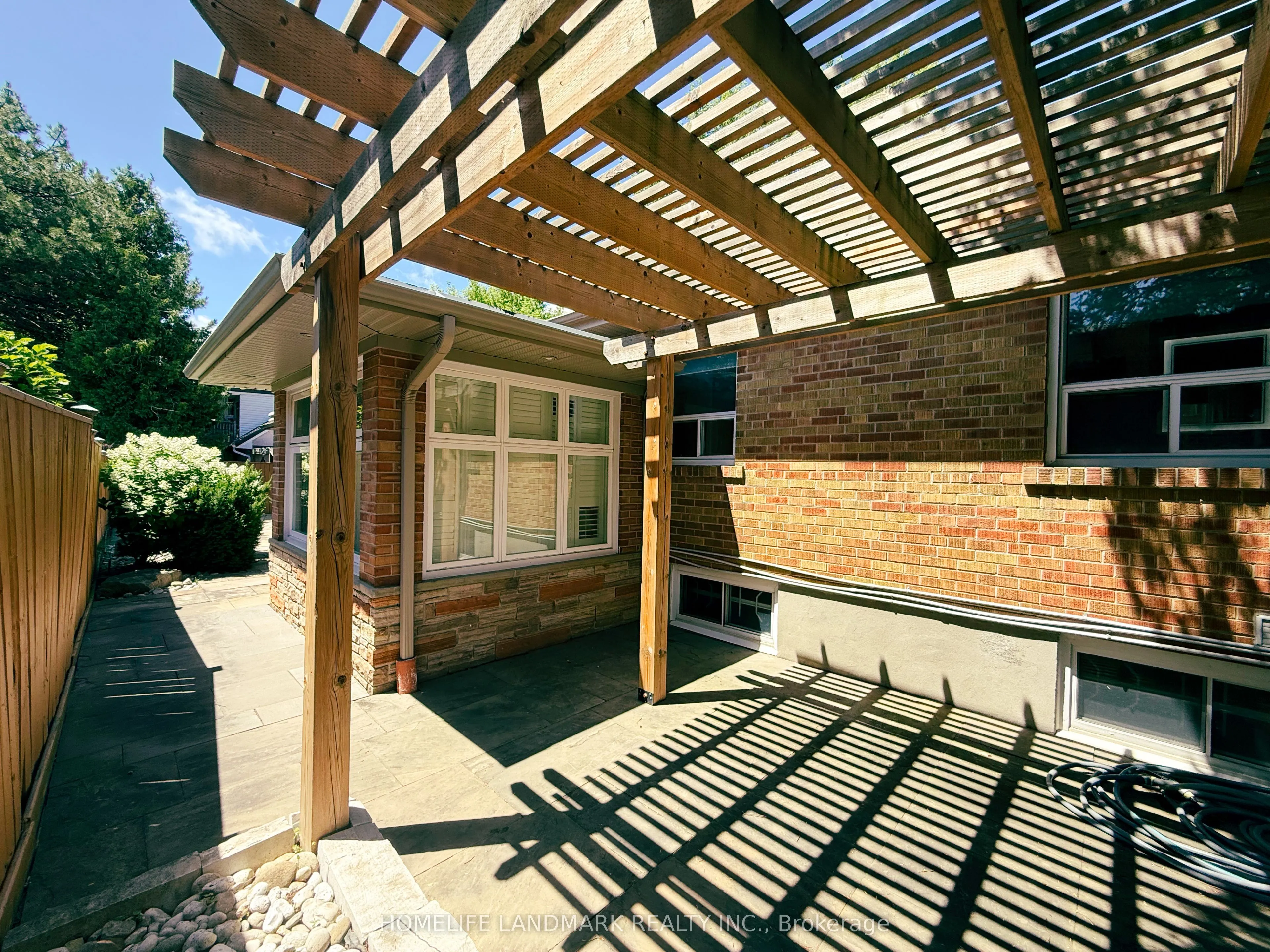 83 Emmeline Crescent