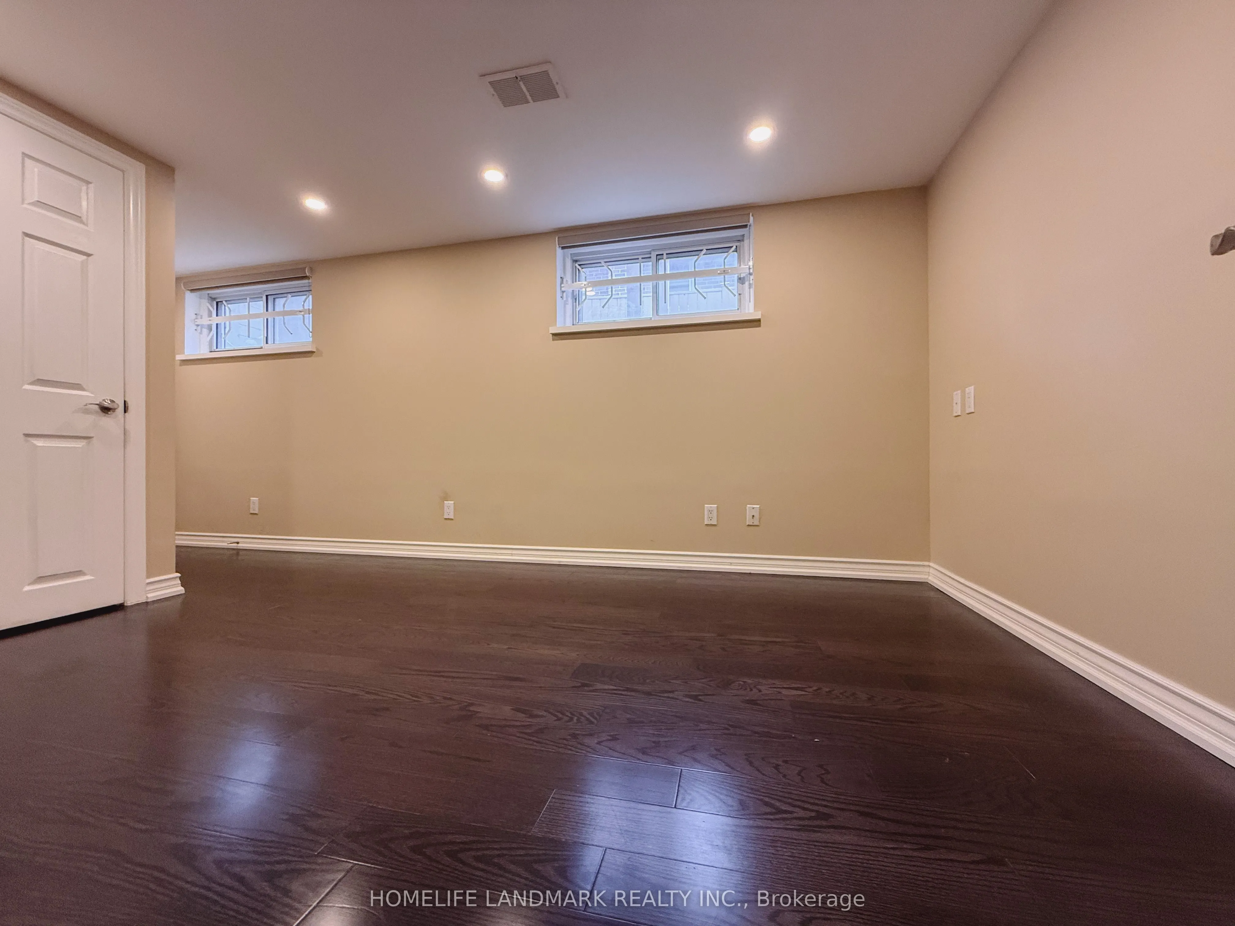 83 Emmeline Crescent