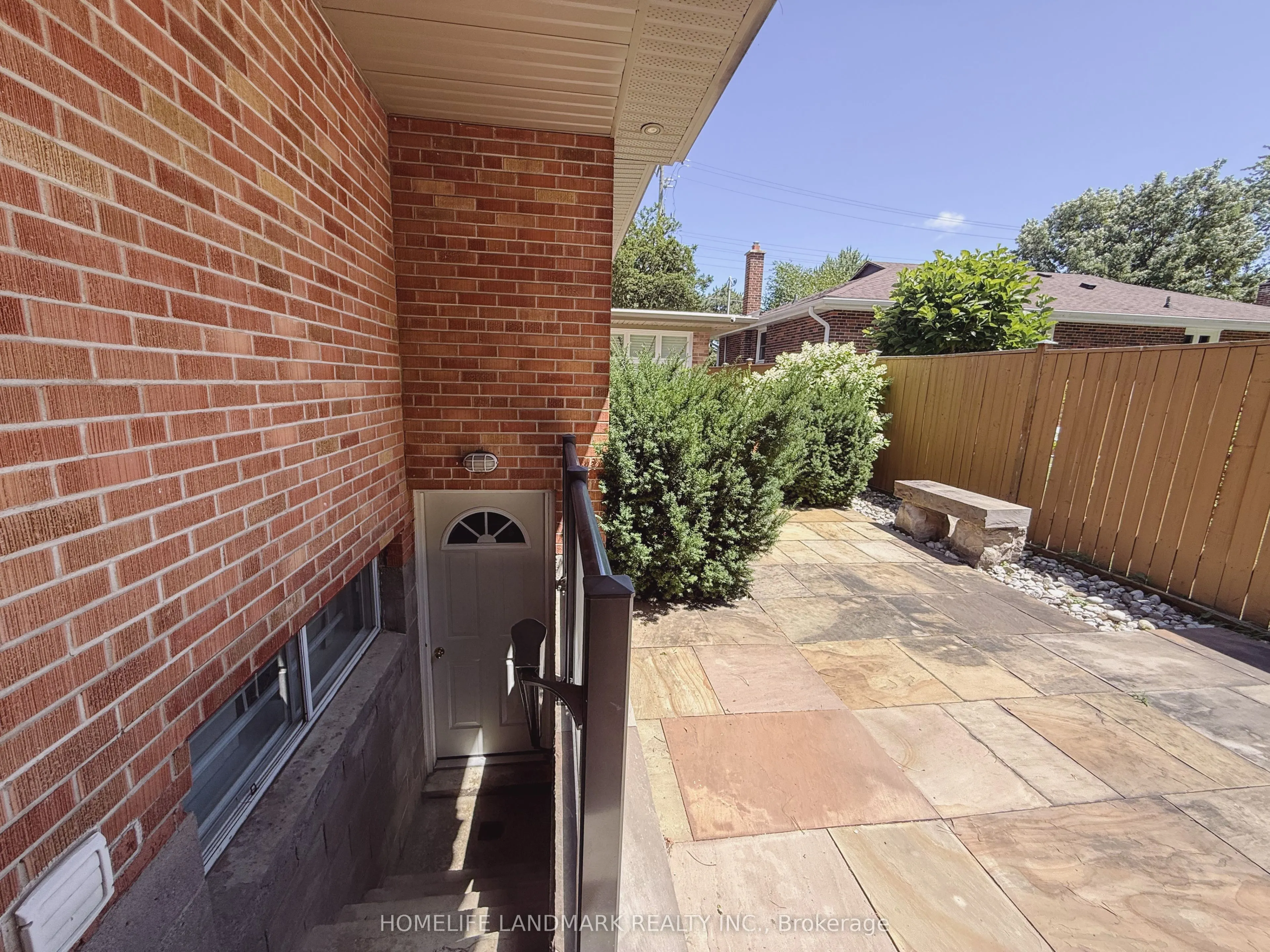 83 Emmeline Crescent