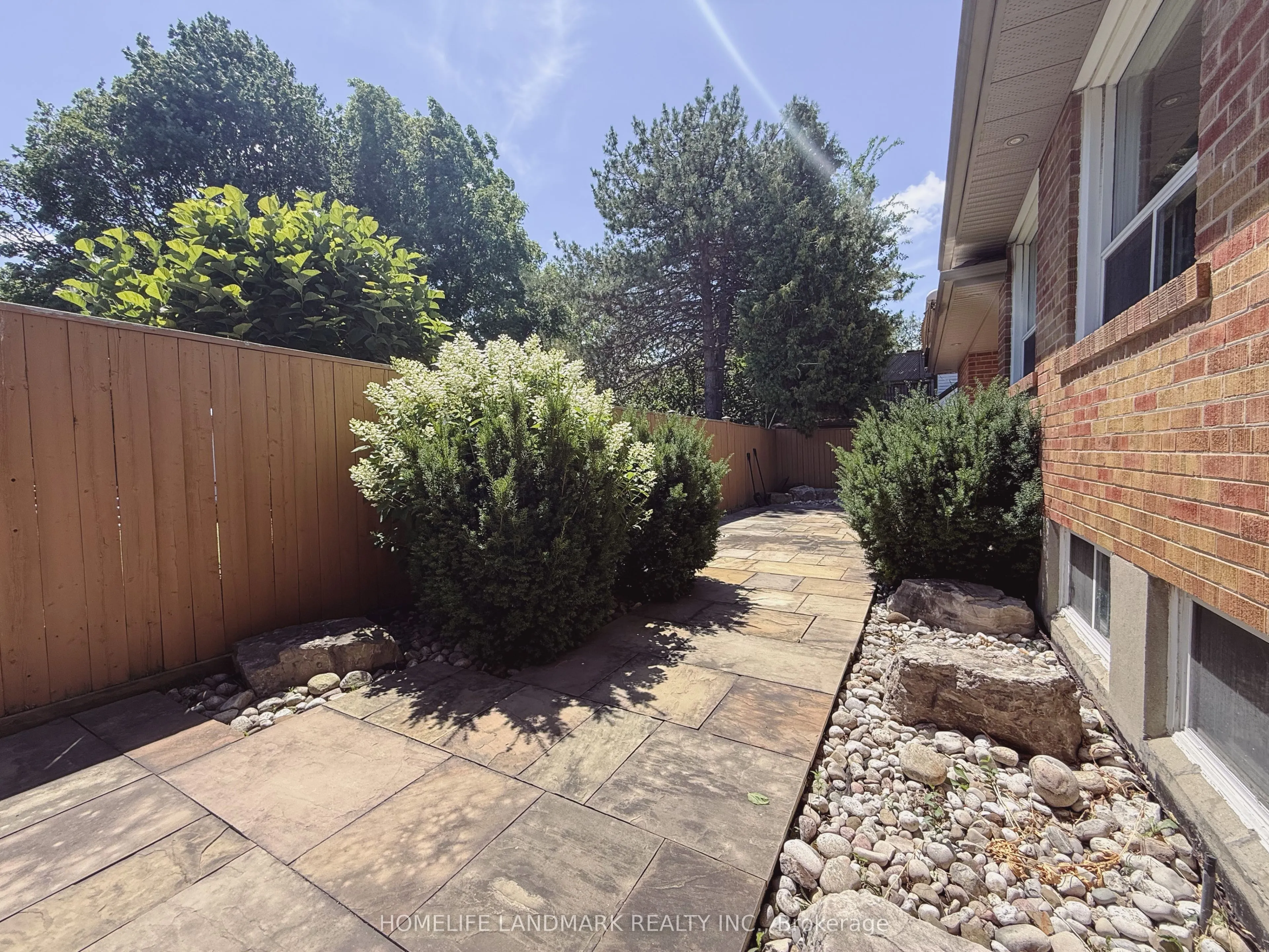 83 Emmeline Crescent
