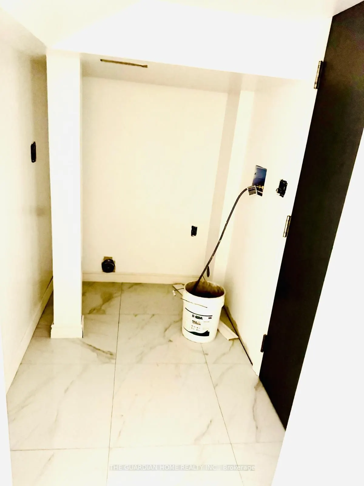15 Clipper Lane, #Basement