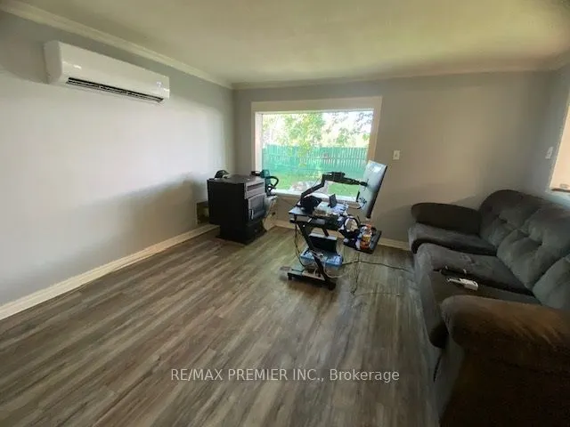 2462 Rundle Road