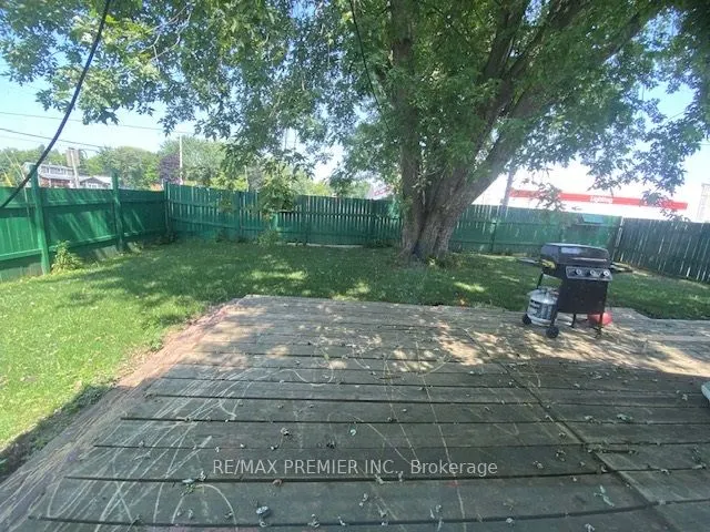 2462 Rundle Road