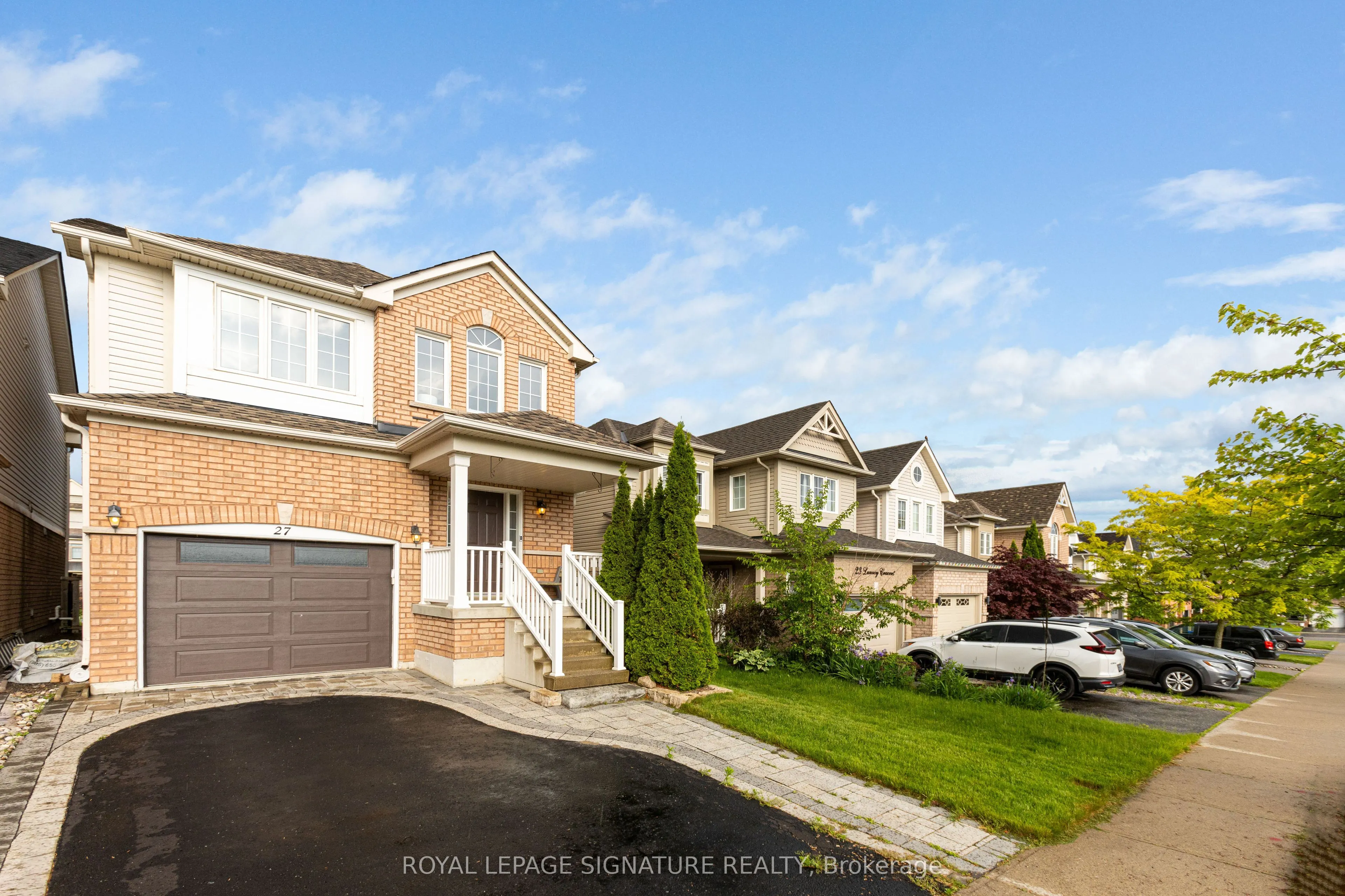 27 Lunney Crescent