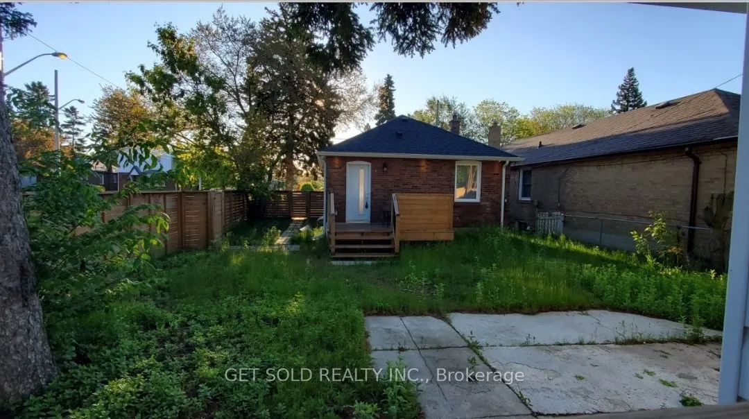 74 St Hubert Avenue