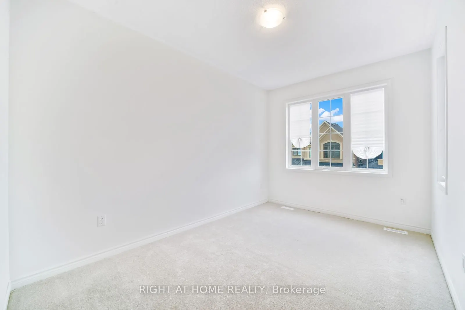1410 Swallowtail Lane