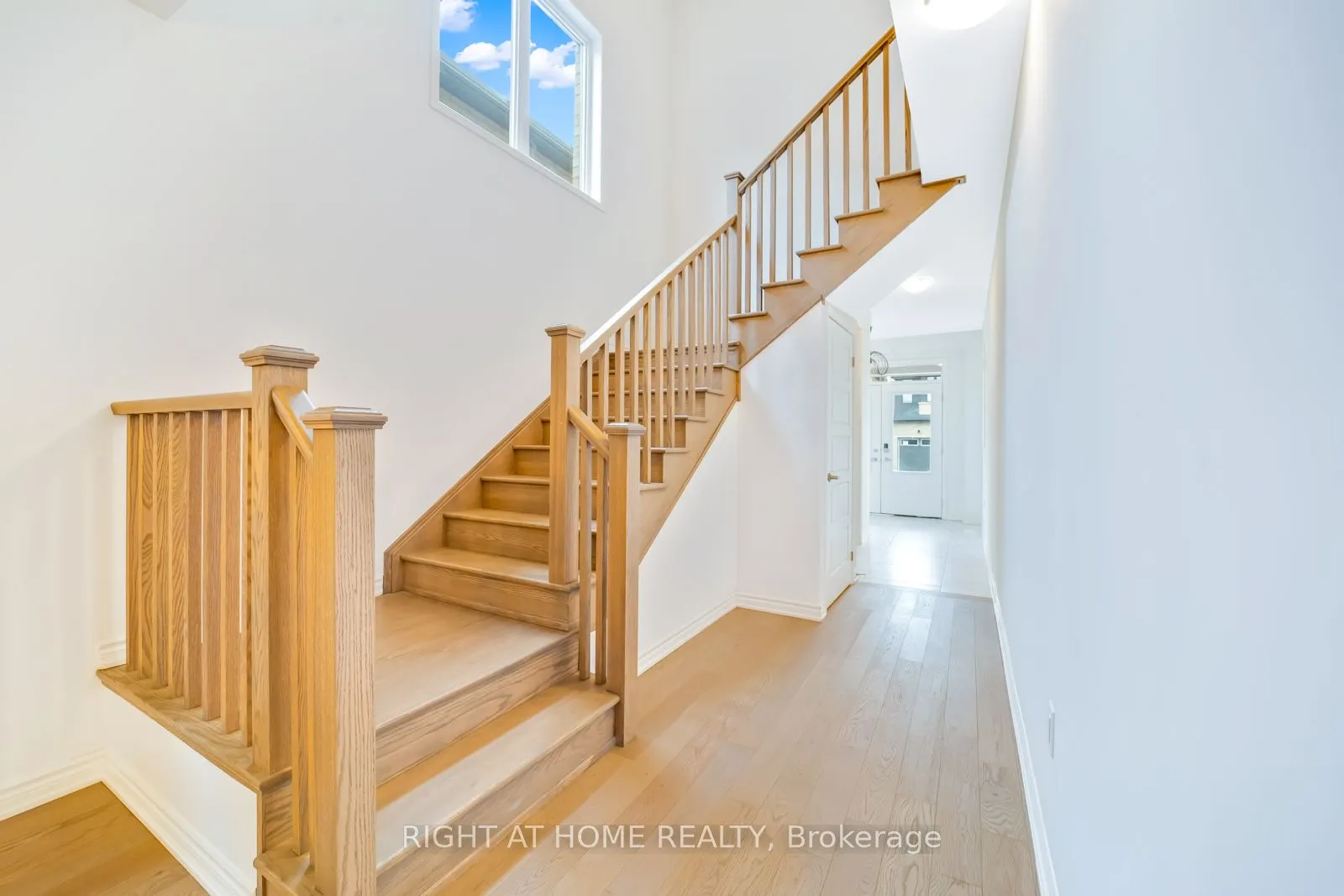 1410 Swallowtail Lane