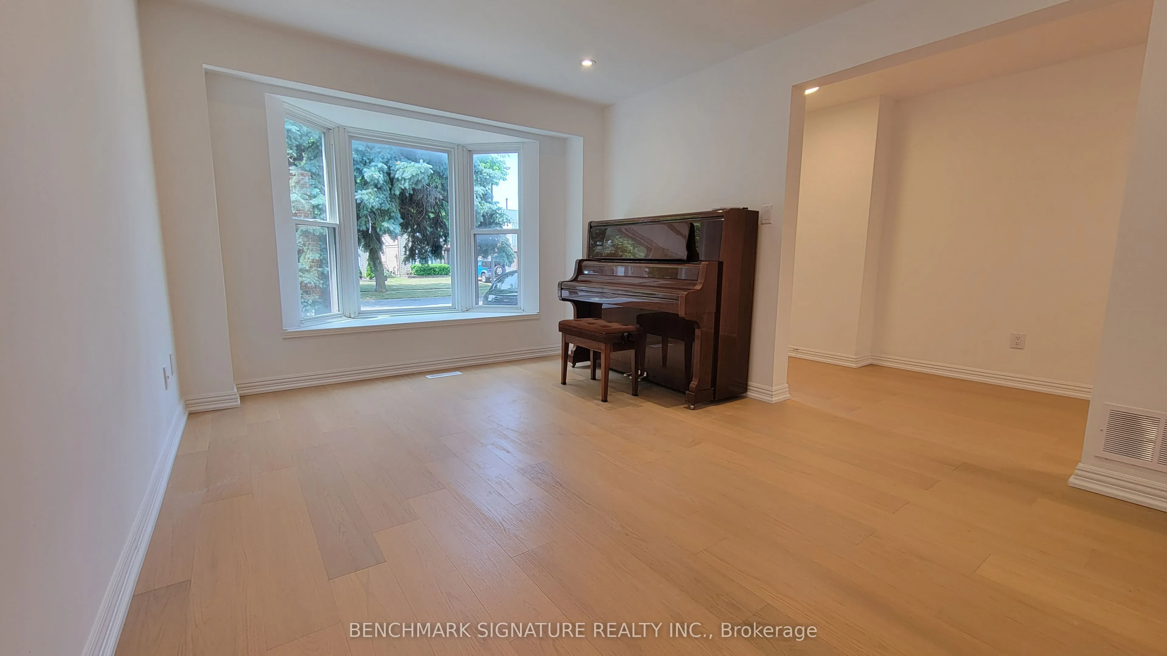 35 Wintermute Boulevard