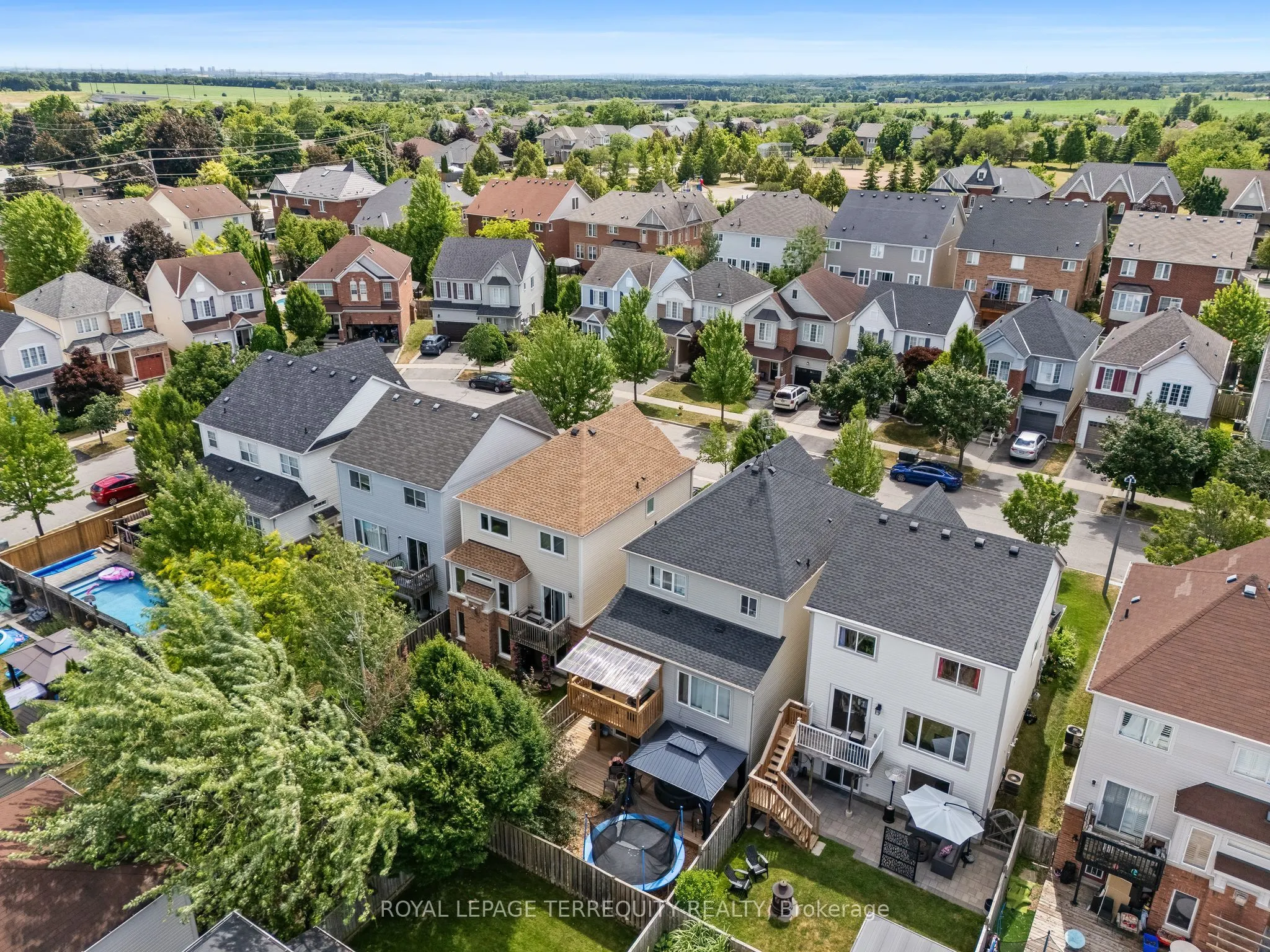 41 Teardrop Crescent