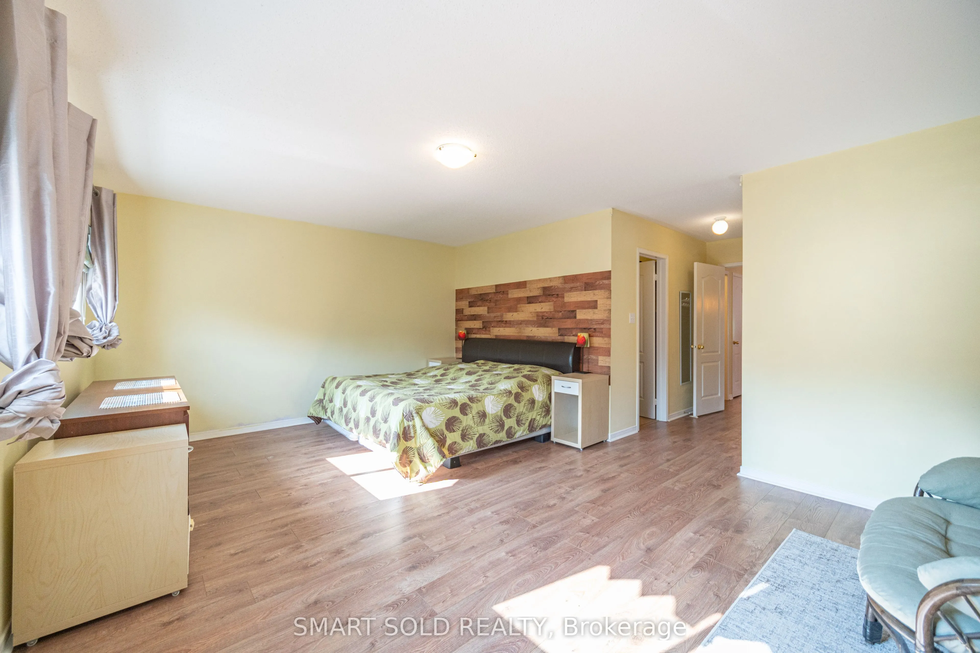 14 Brookstream Court