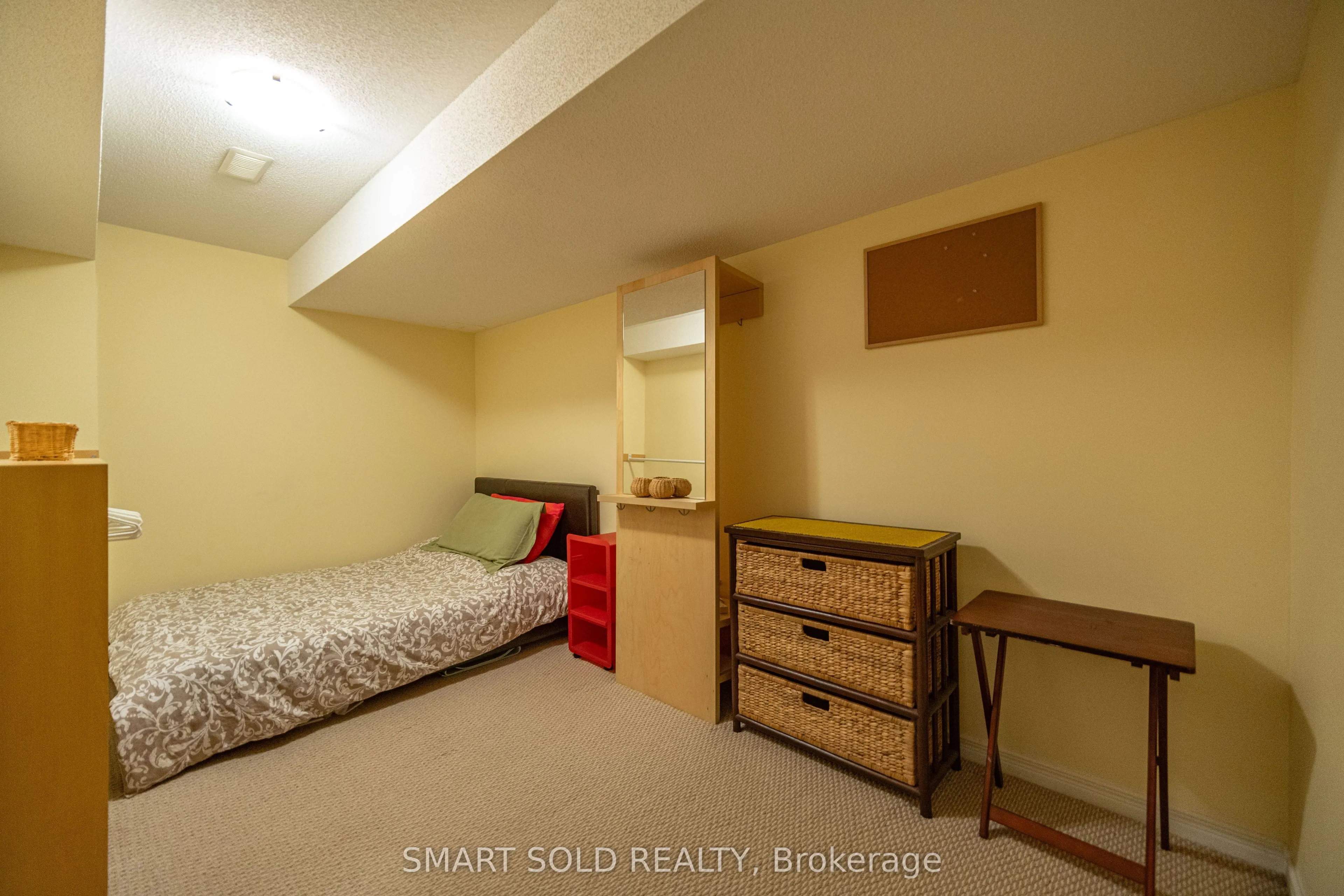 14 Brookstream Court