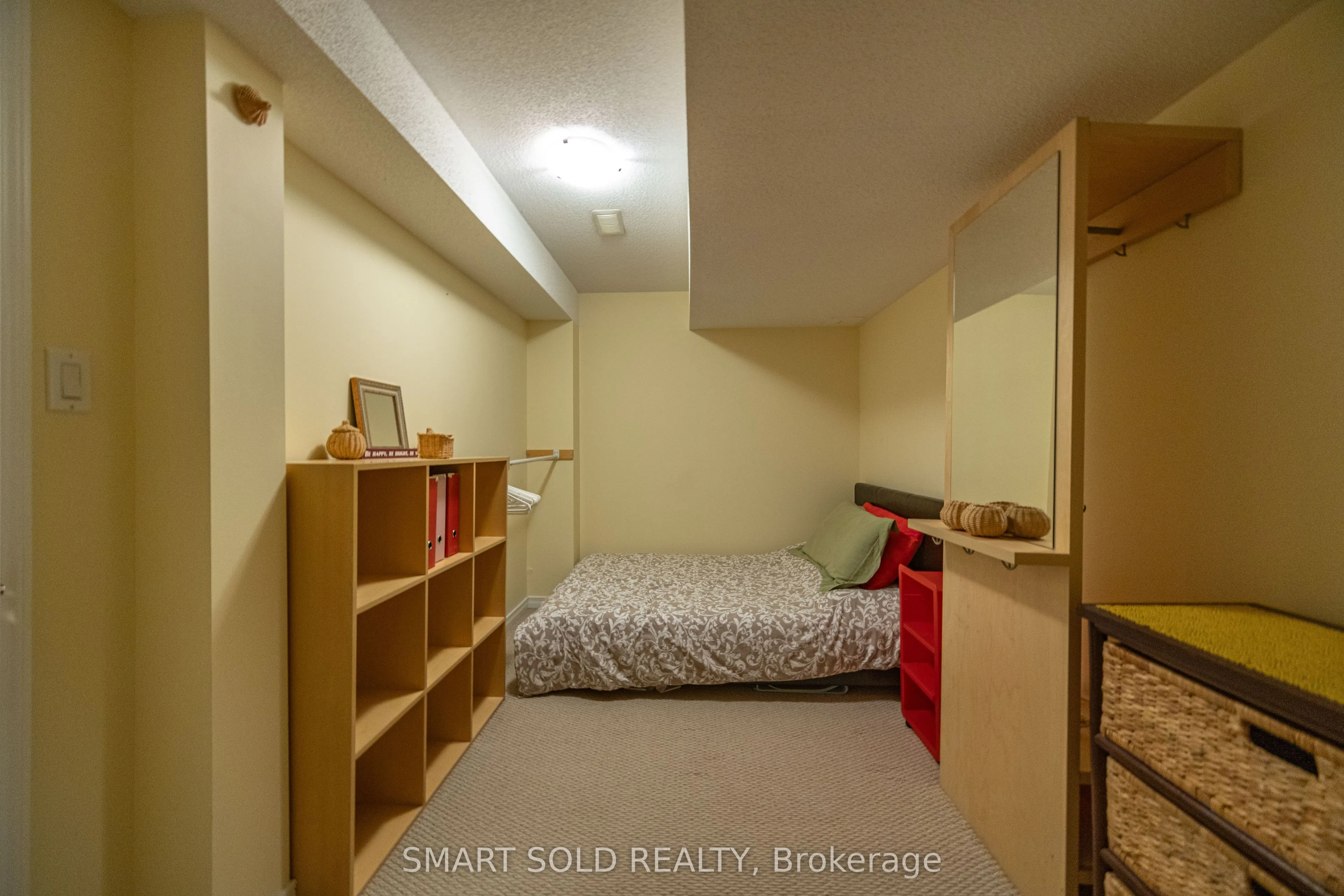 14 Brookstream Court