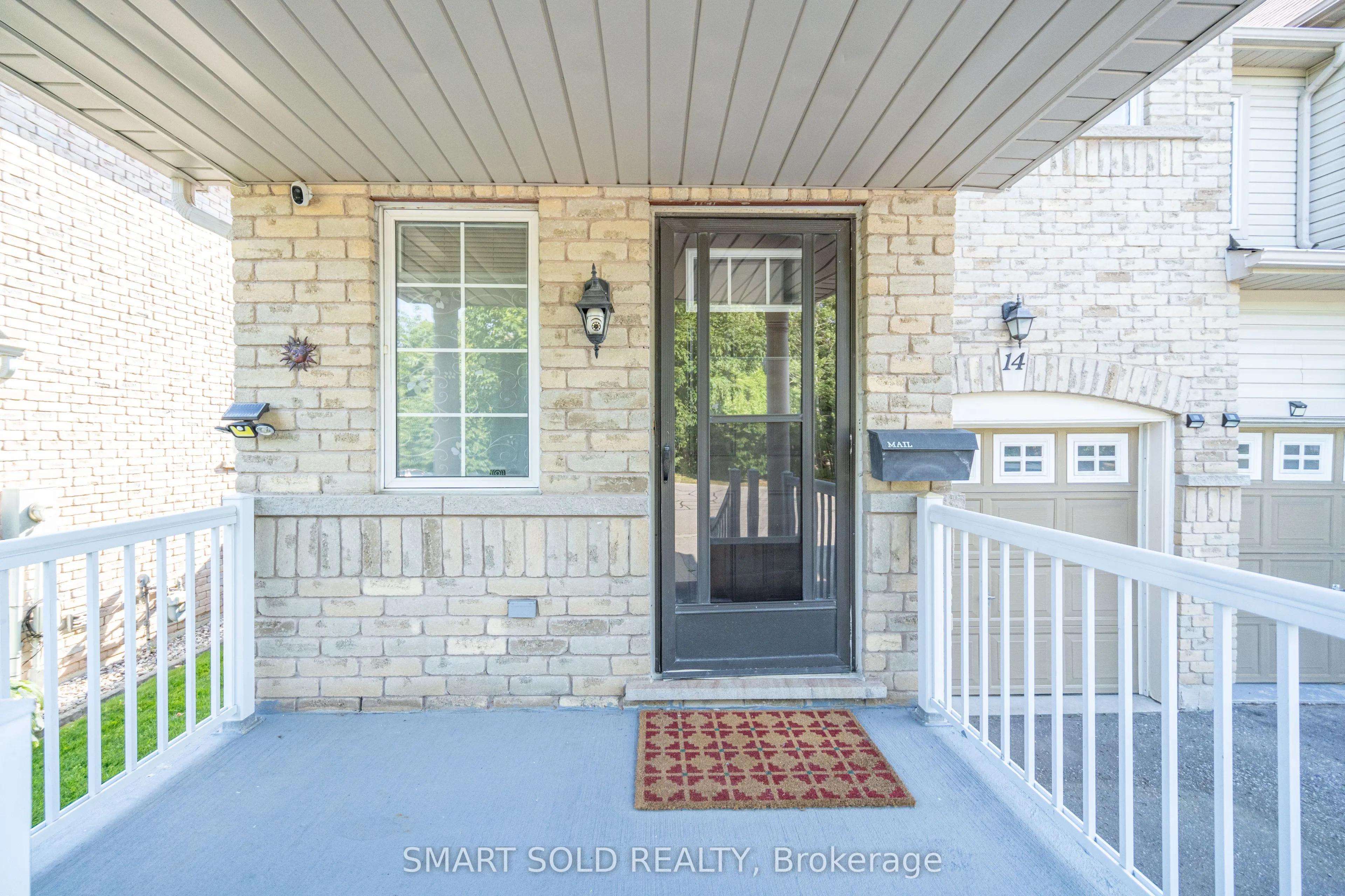 14 Brookstream Court
