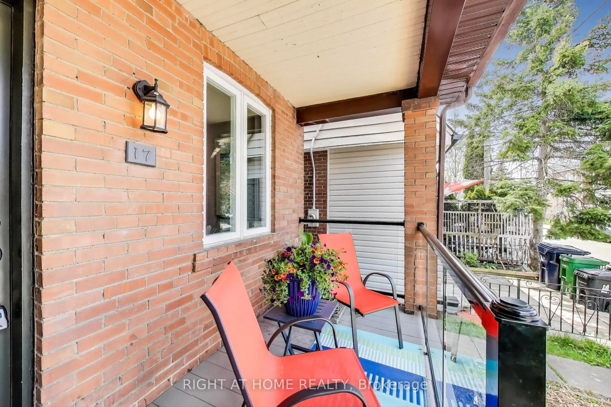 17 Weymouth Avenue