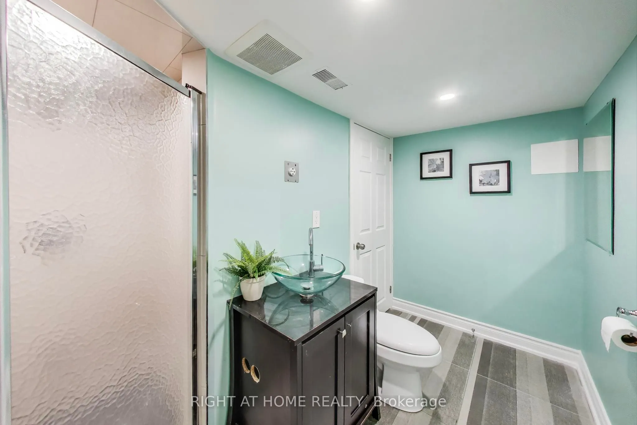 17 Weymouth Avenue