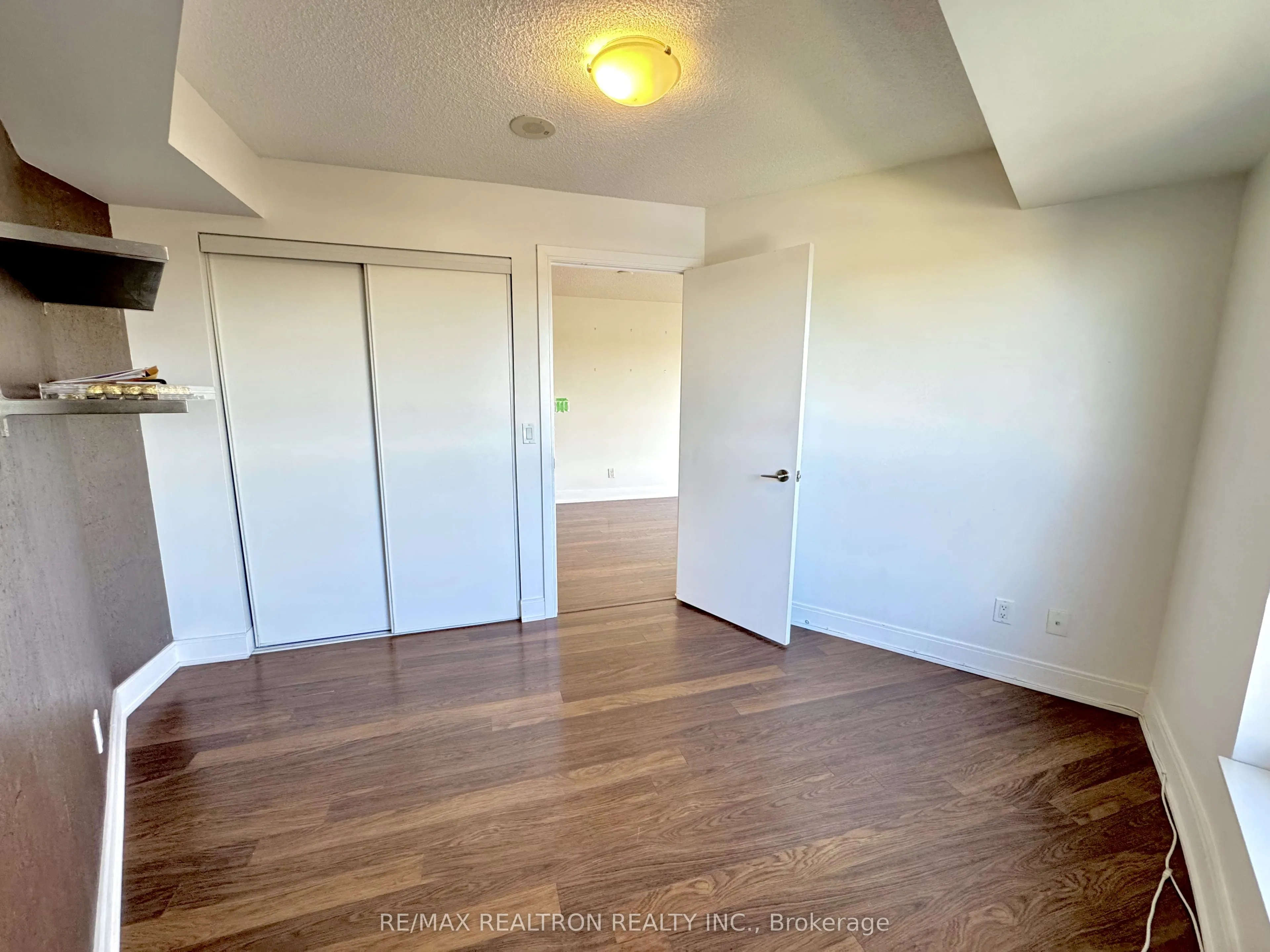 135 Village Green Square, #824
