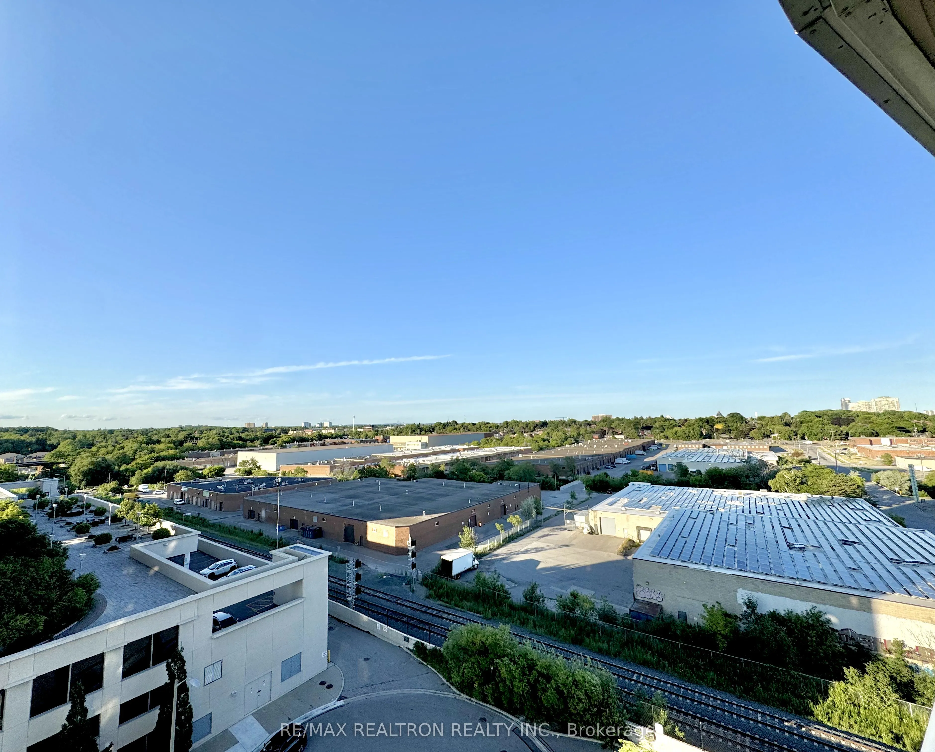 135 Village Green Square, #824