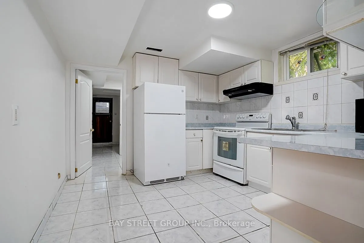 11 Sunbird Crescent