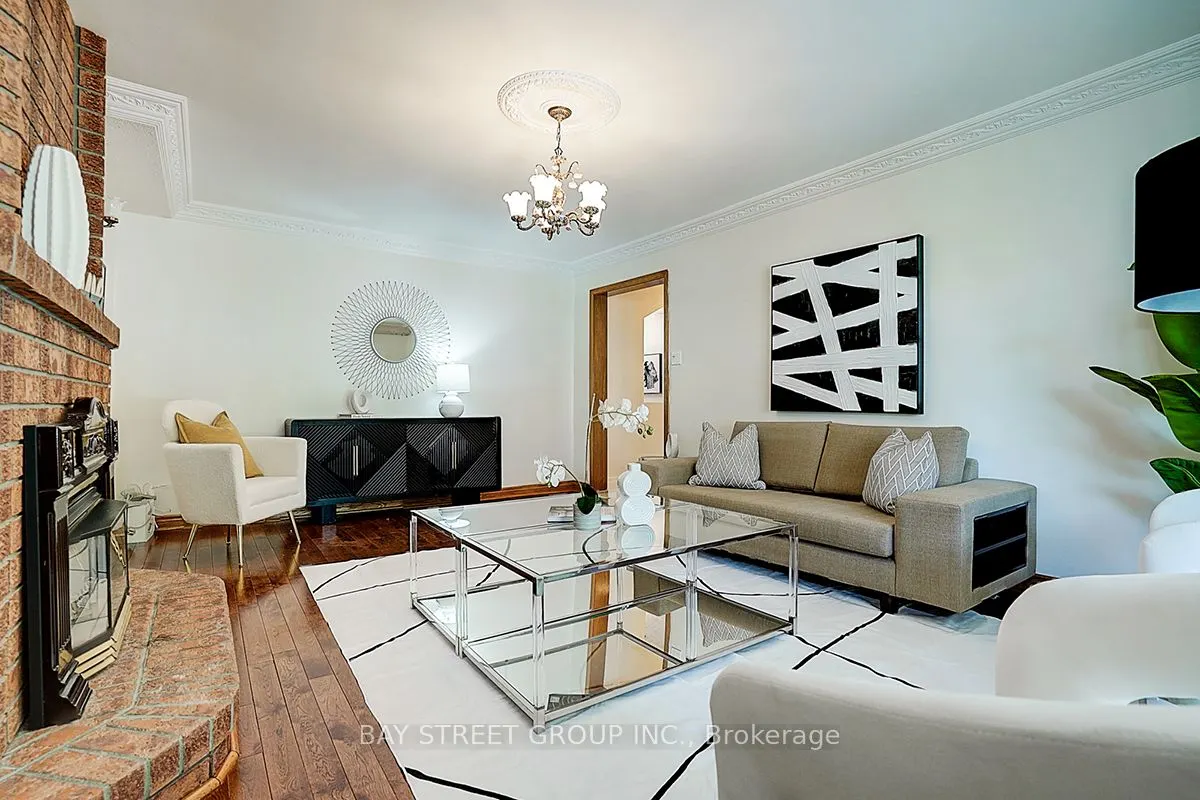 11 Sunbird Crescent