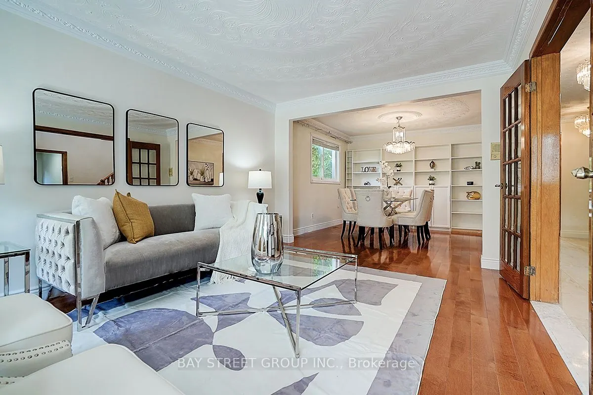 11 Sunbird Crescent