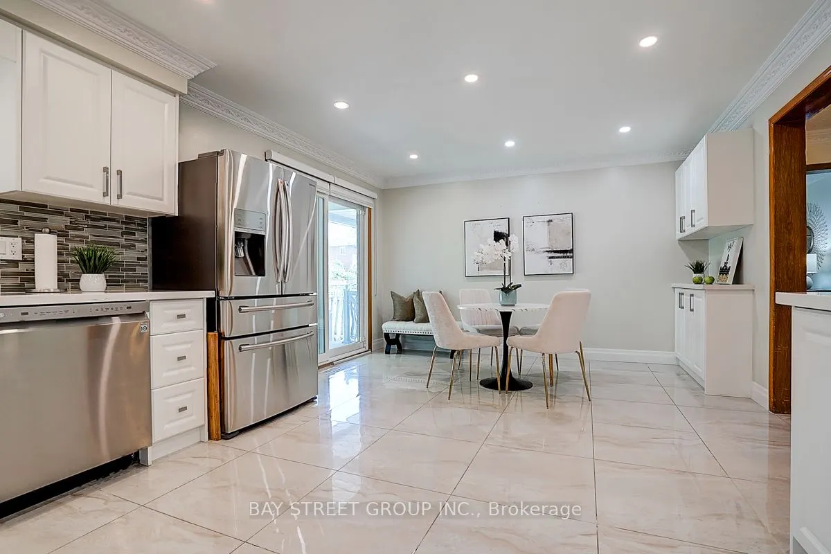 11 Sunbird Crescent