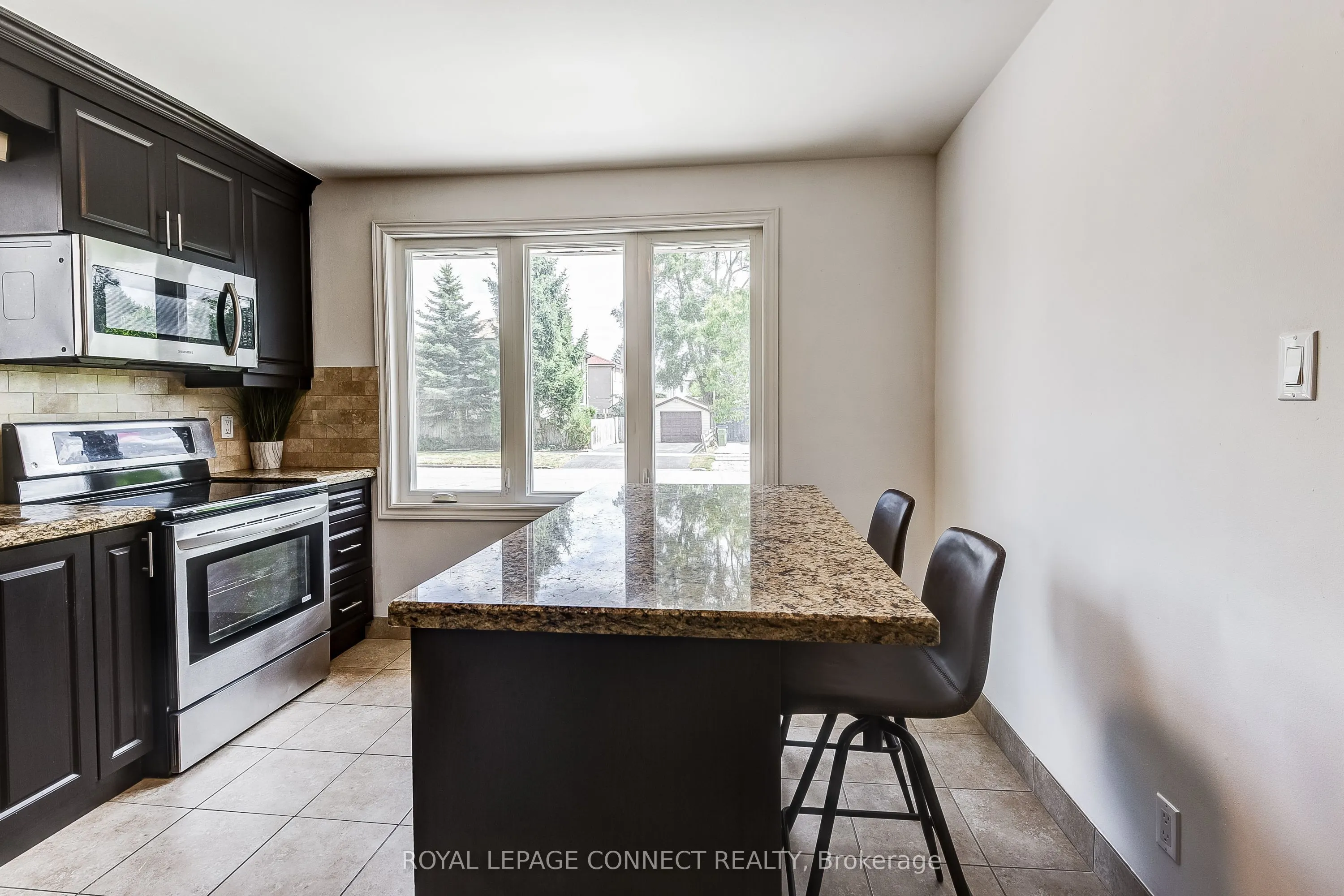 53 Glory Crescent
