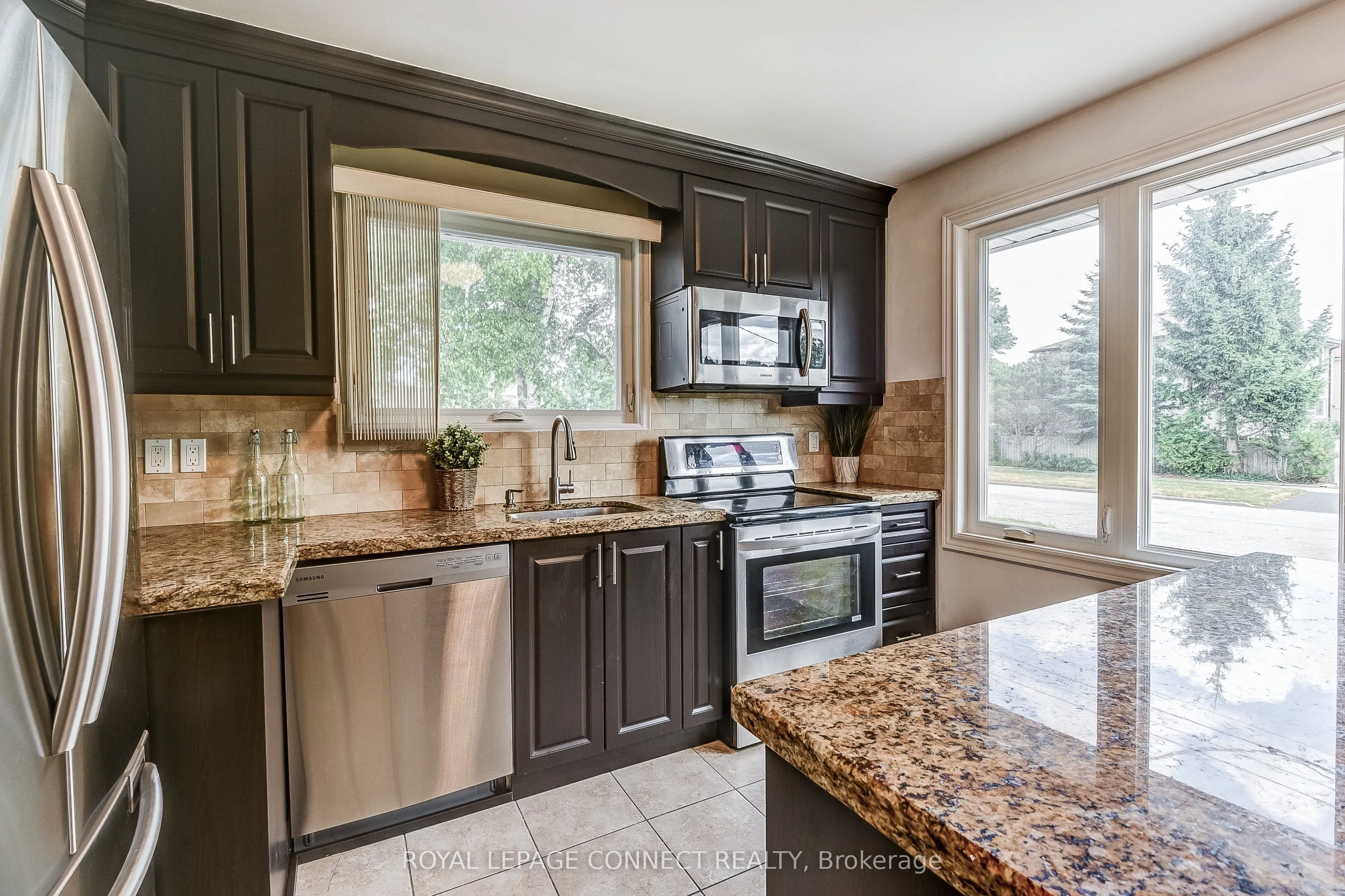 53 Glory Crescent