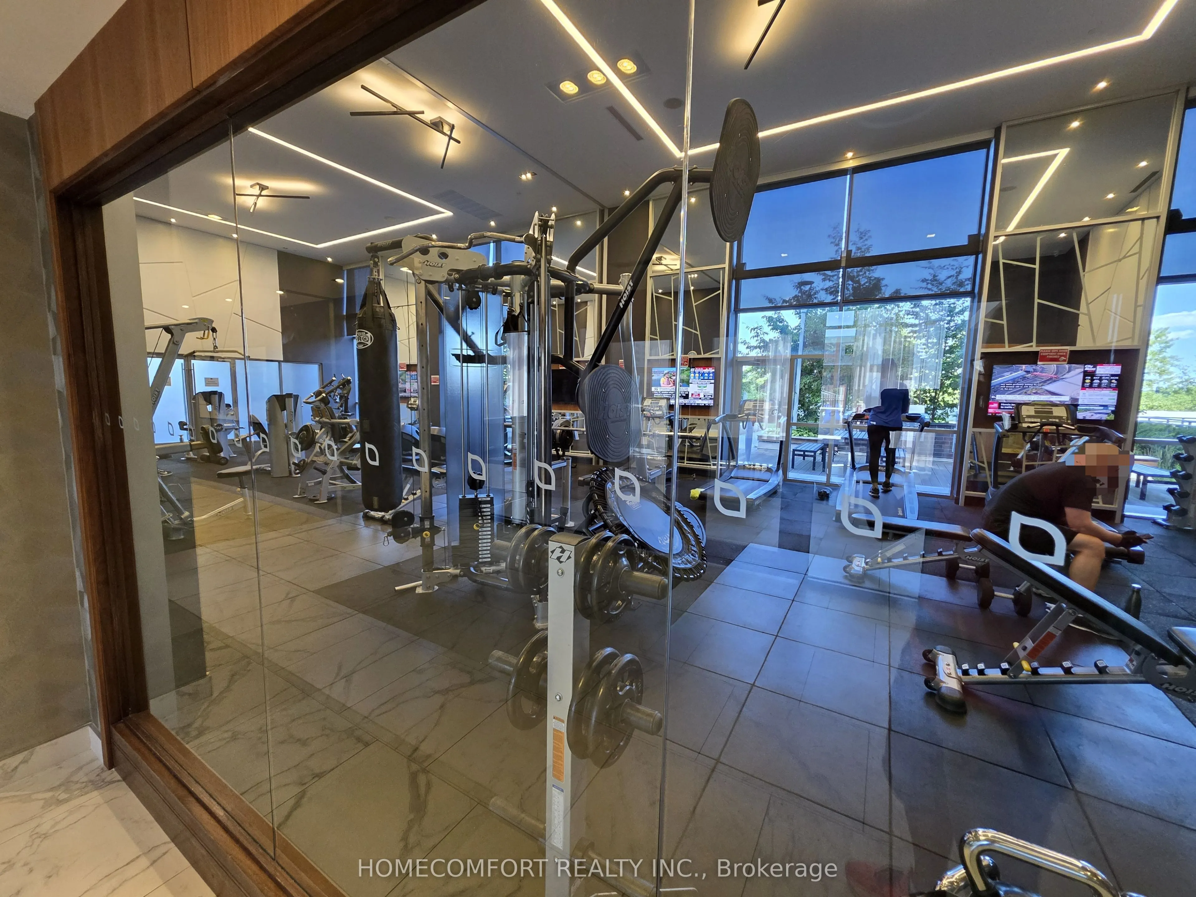 255 village green Square, #407