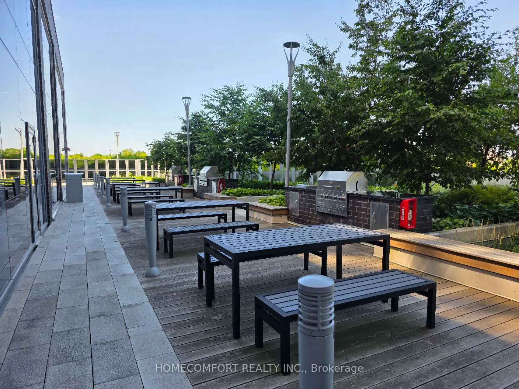 255 village green Square, #407
