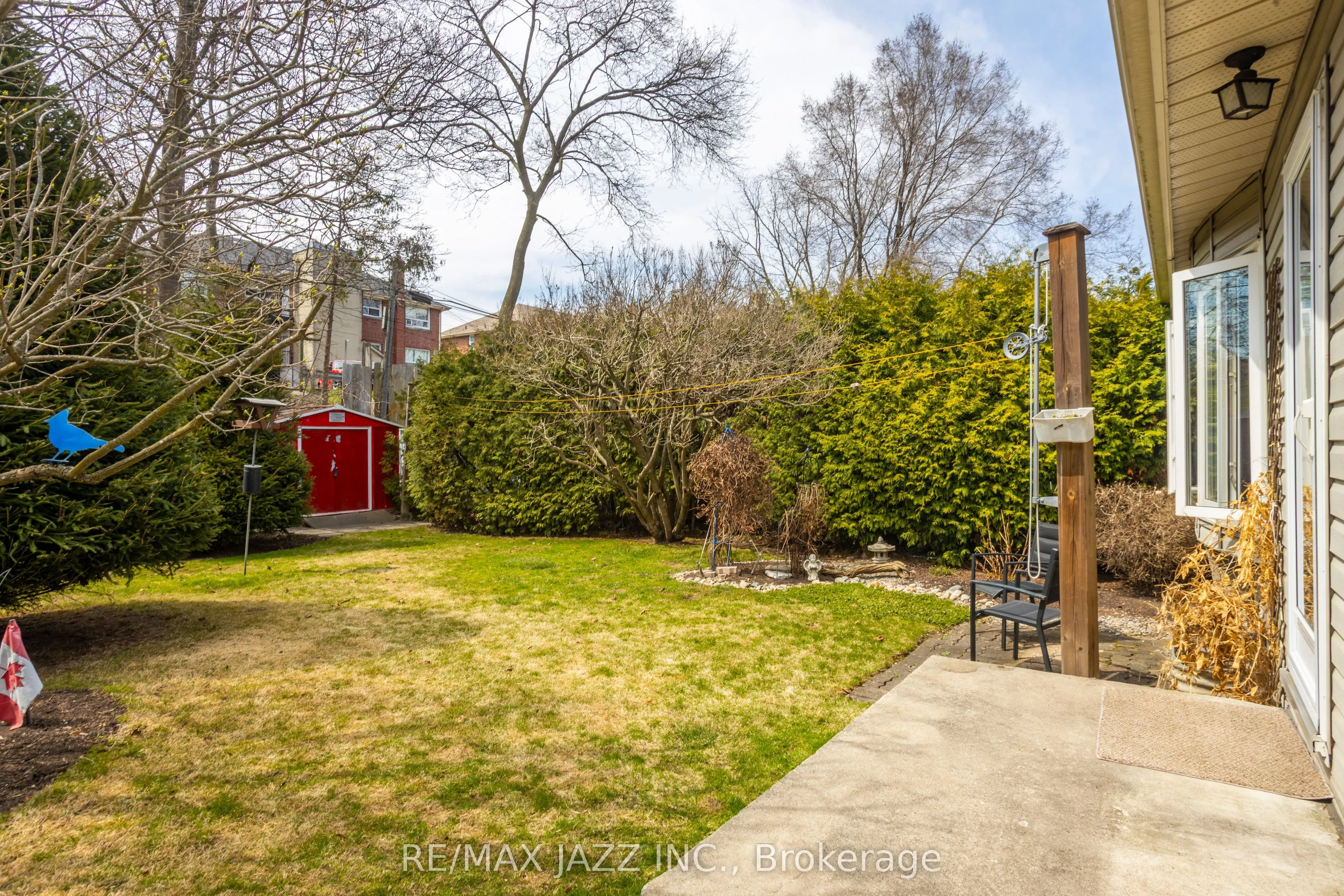 824 Masson Street