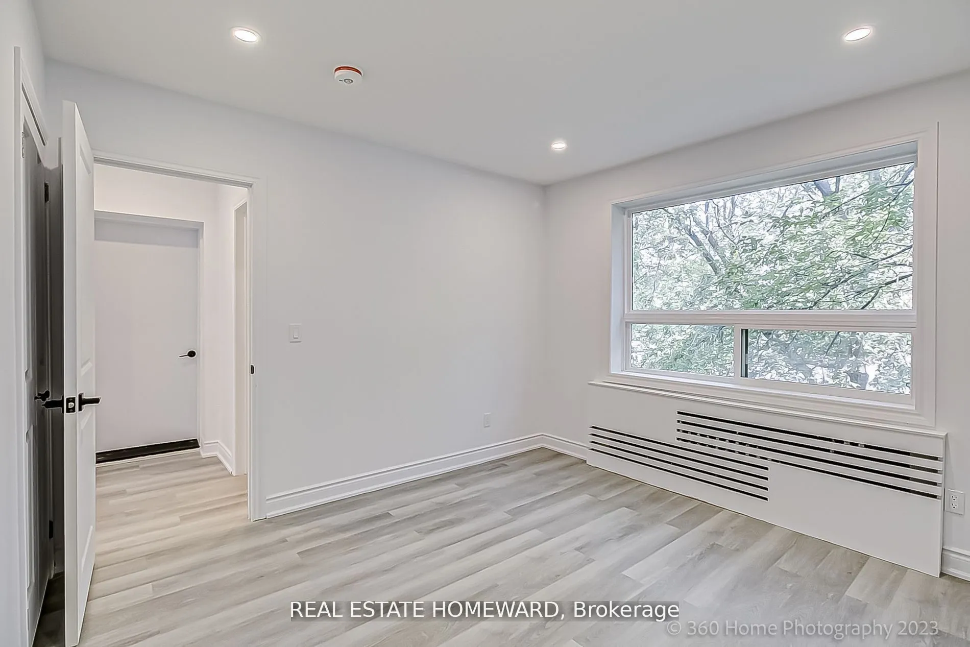 419 Woodbine Avenue, #8