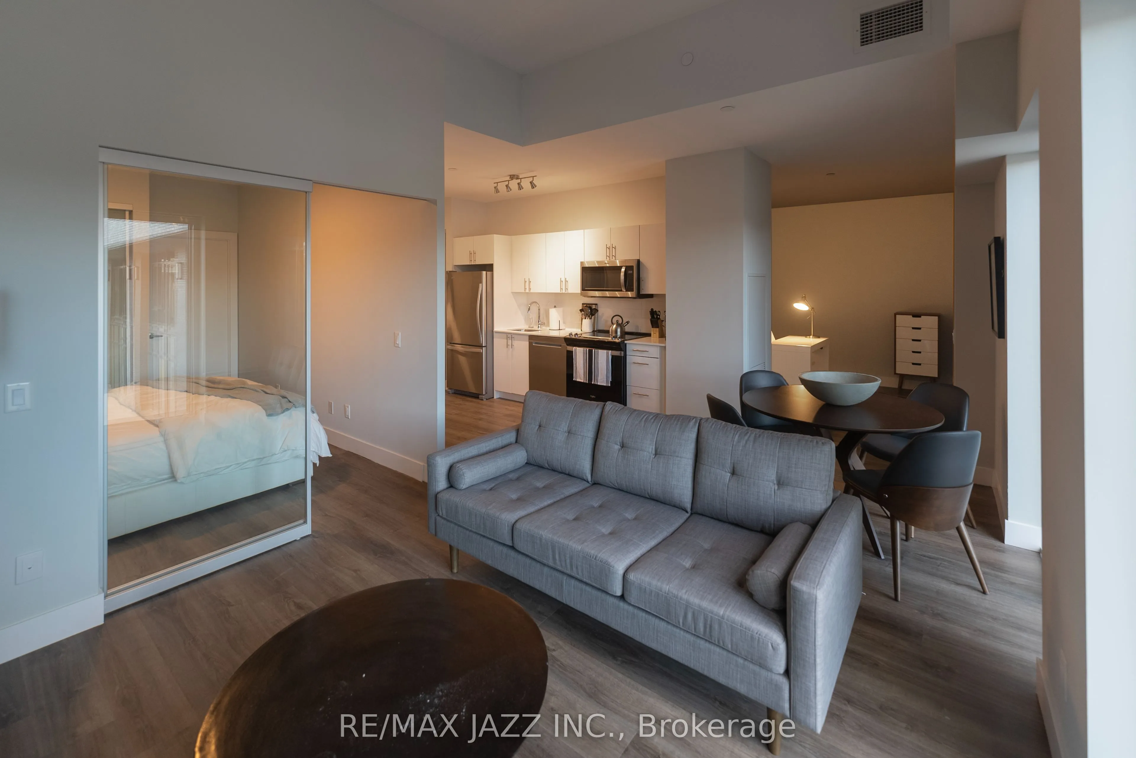 80 Bond Street E, #1601