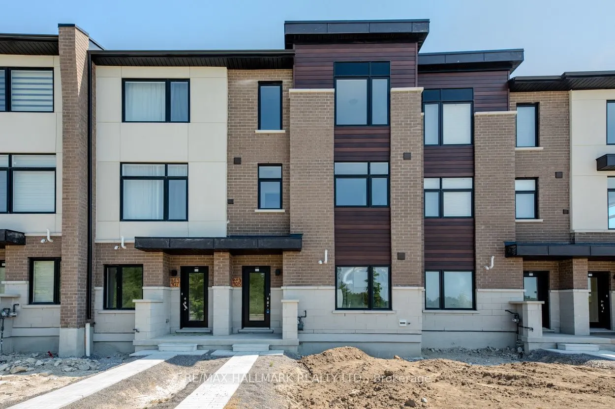 1695 Dersan Street, #703