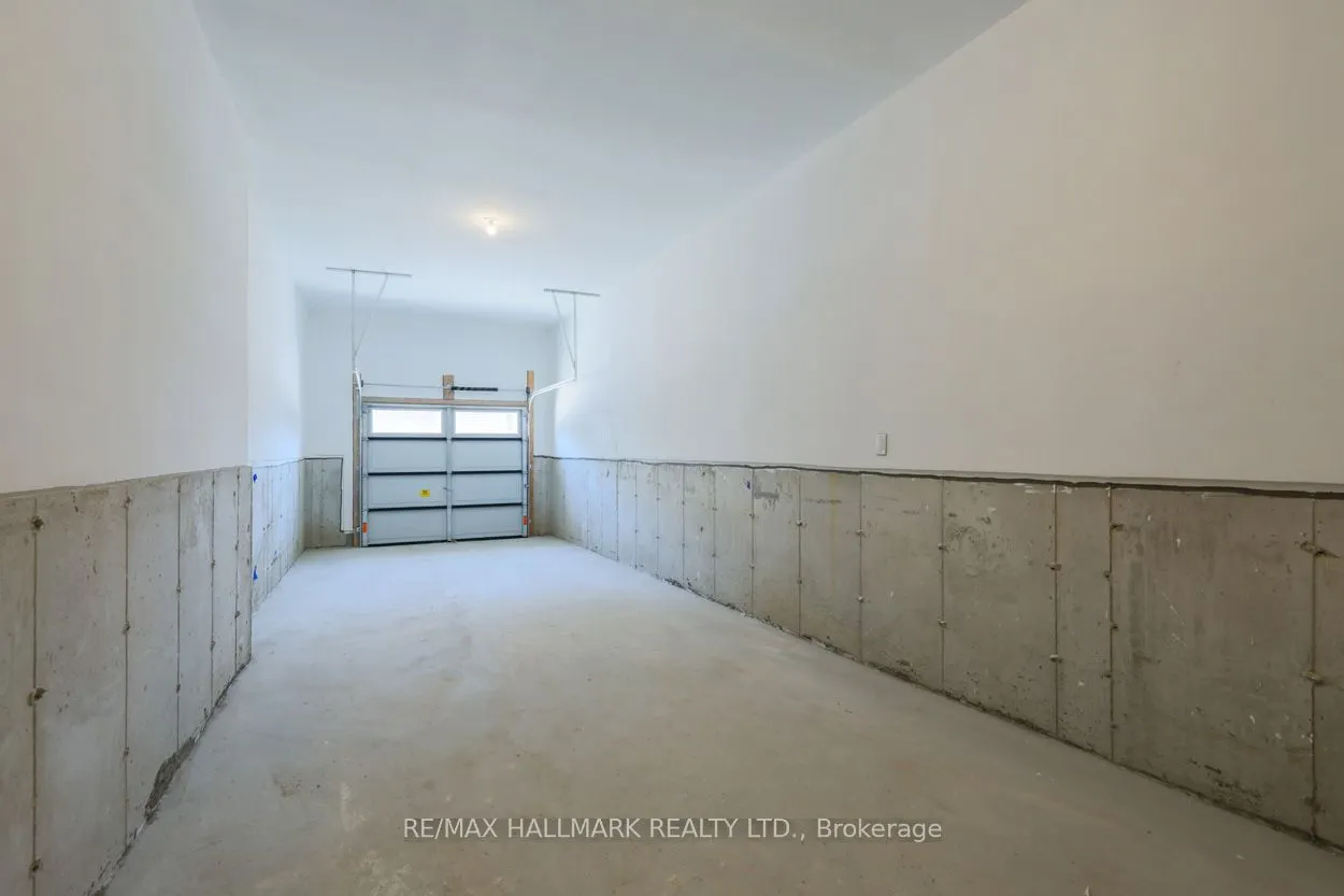 1695 Dersan Street, #703