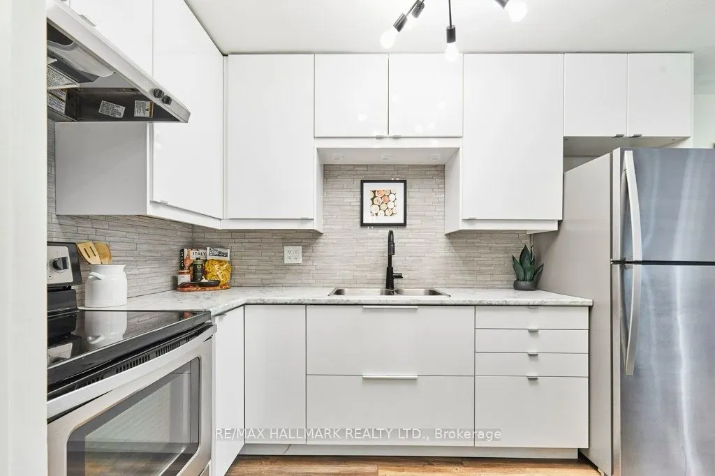 800 Kennedy Road, #401