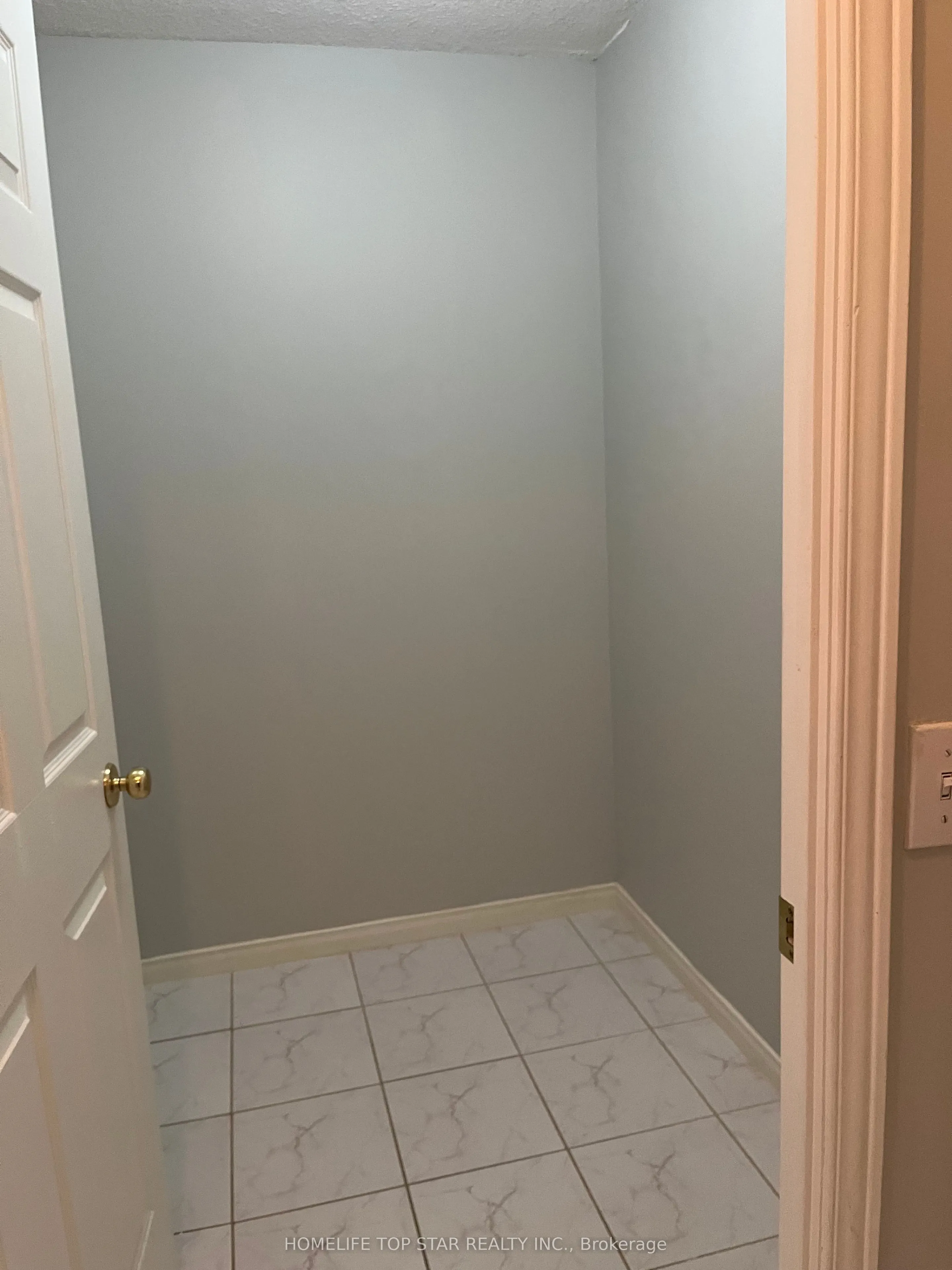 5001 Finch Avenue E, #1211