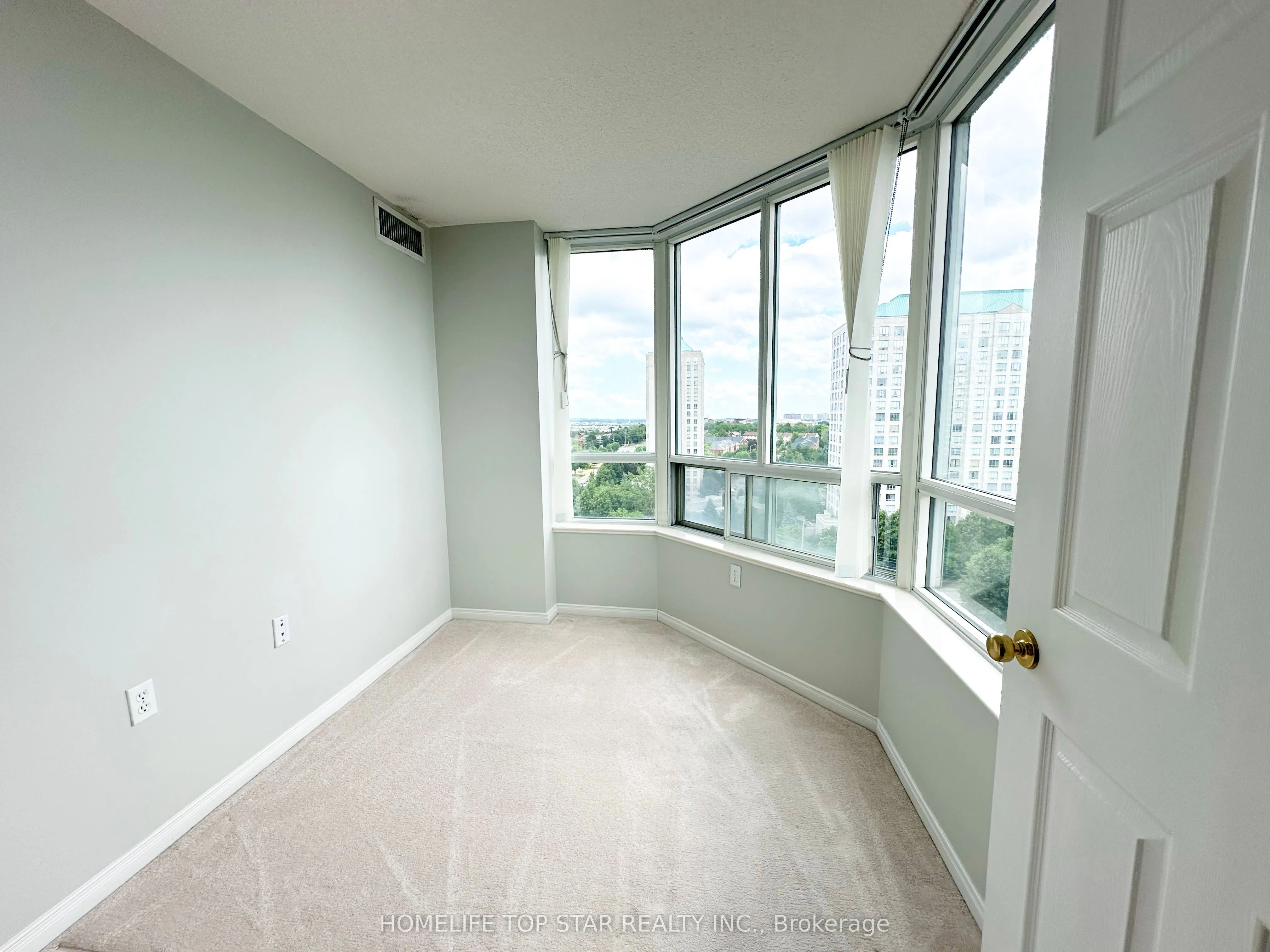 5001 Finch Avenue E, #1211