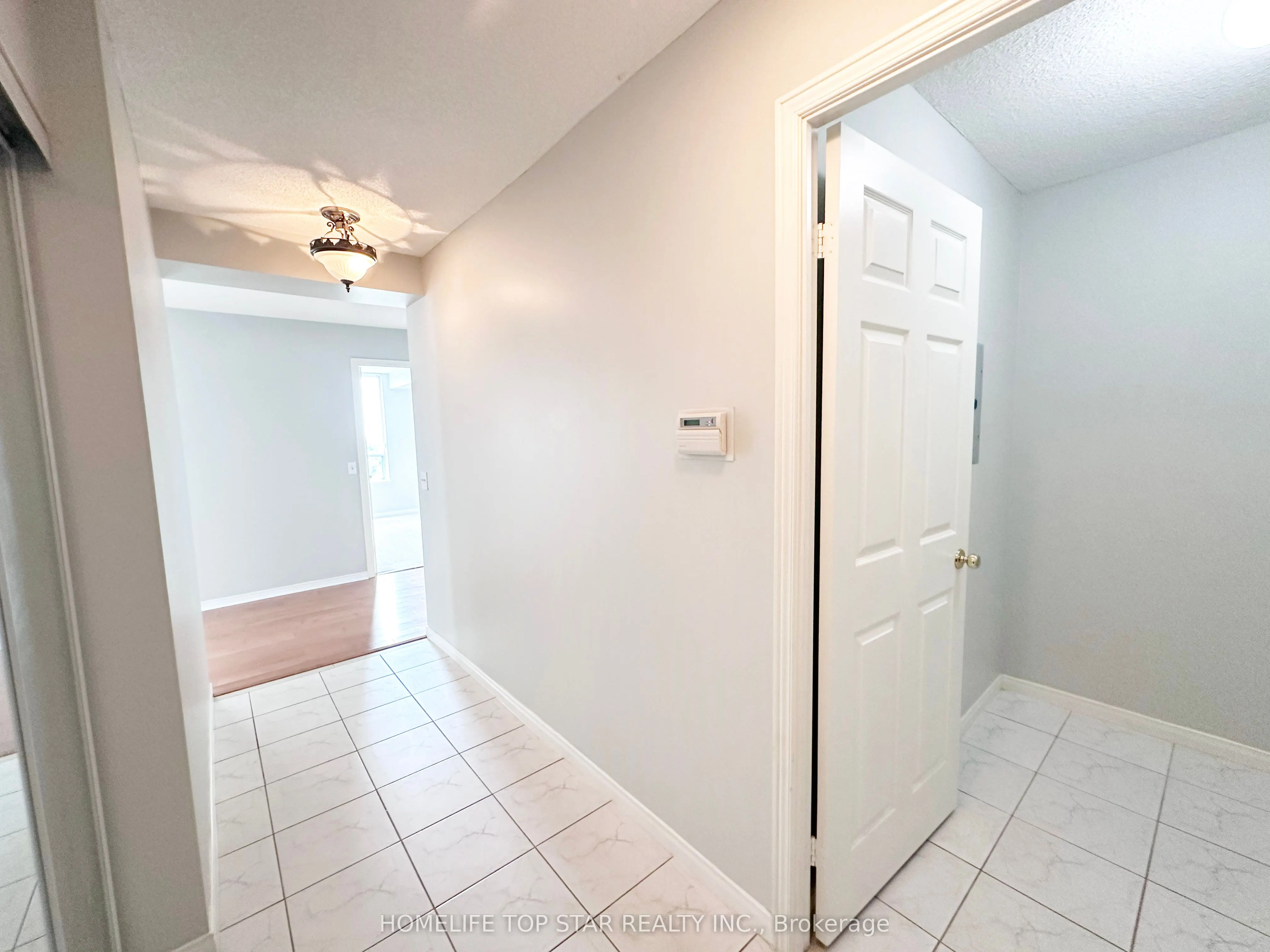 5001 Finch Avenue E, #1211