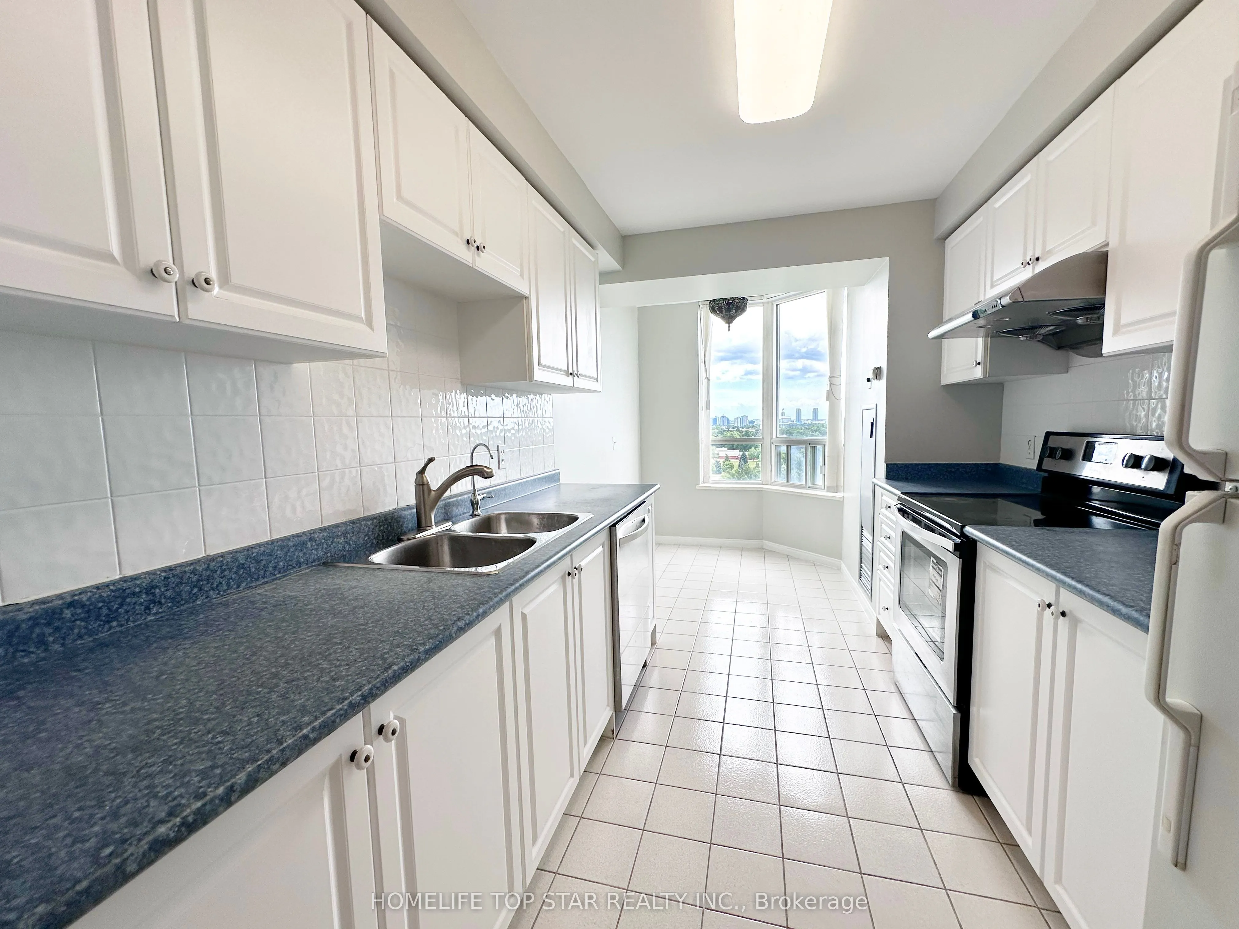 5001 Finch Avenue E, #1211