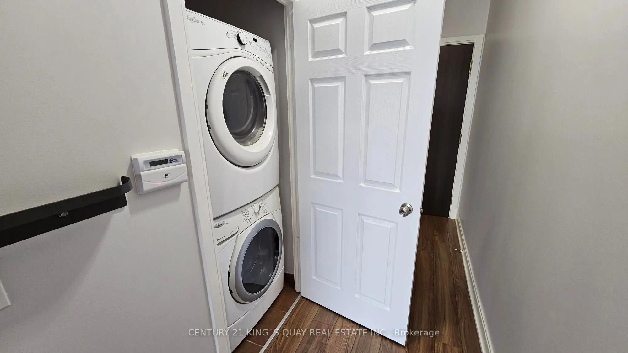 125 Village Green Square, #612